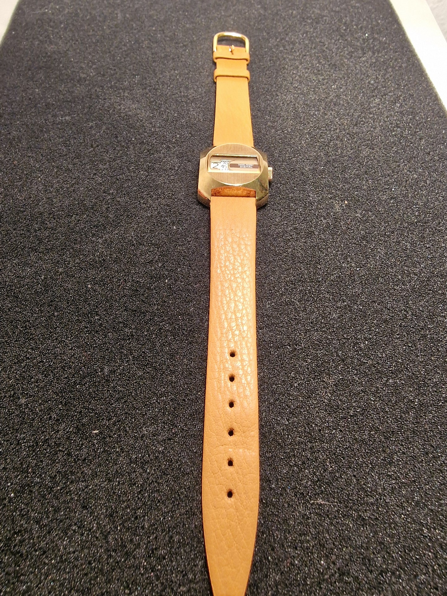 ⌚ Unworn Vintage Watch "DANIEL PERRET" – Swiss Made, Hand-Wound, 1960s, Old Stock