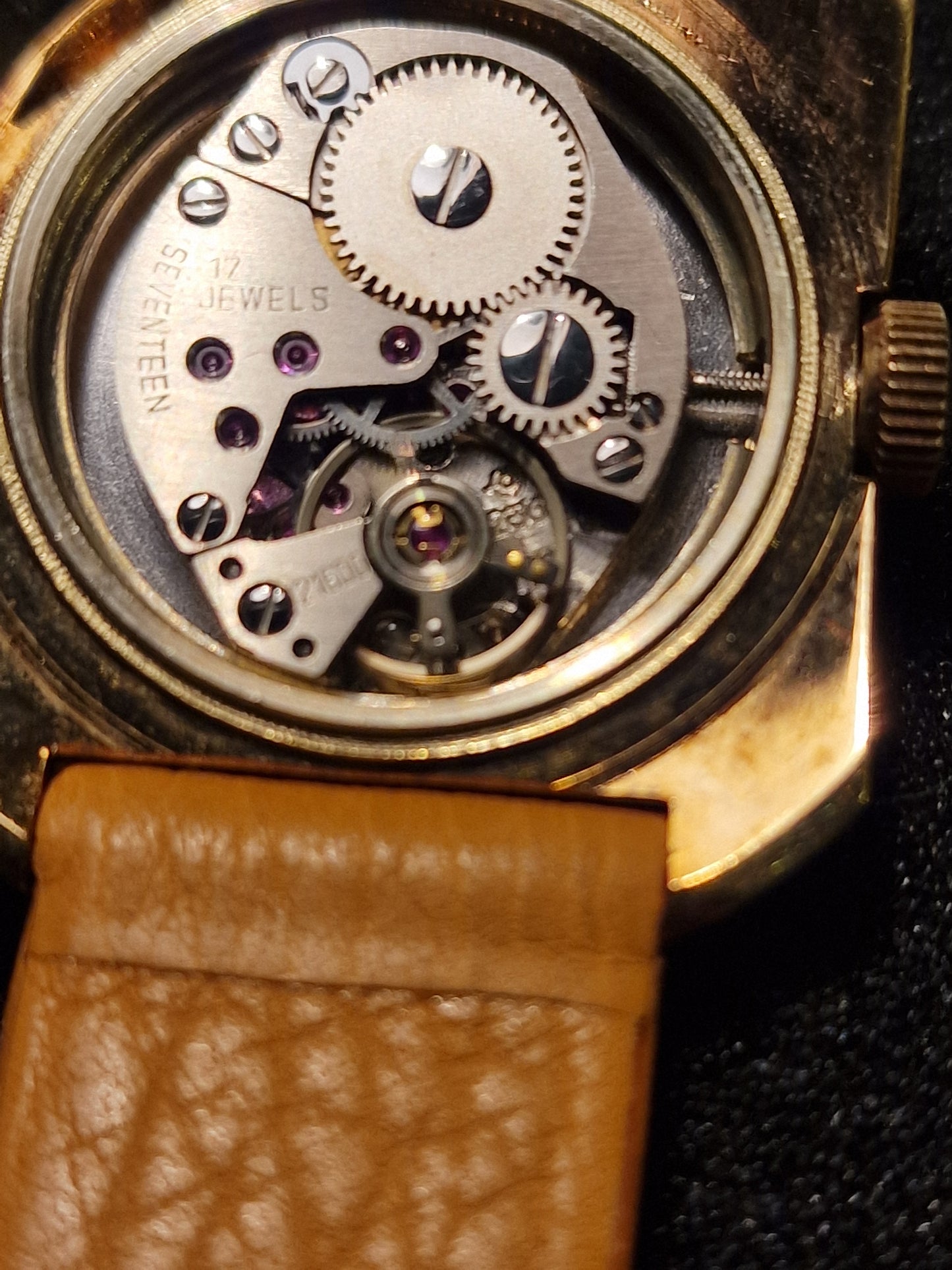 ⌚ Unworn Vintage Watch "DANIEL PERRET" – Swiss Made, Hand-Wound, 1960s, Old Stock