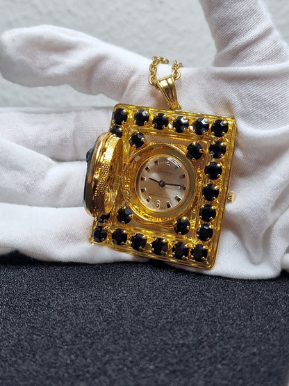 ⌚ Unworn Vintage Chain Watch – Swiss Made, Hand-Wound, 60s/70s, New Old Stock