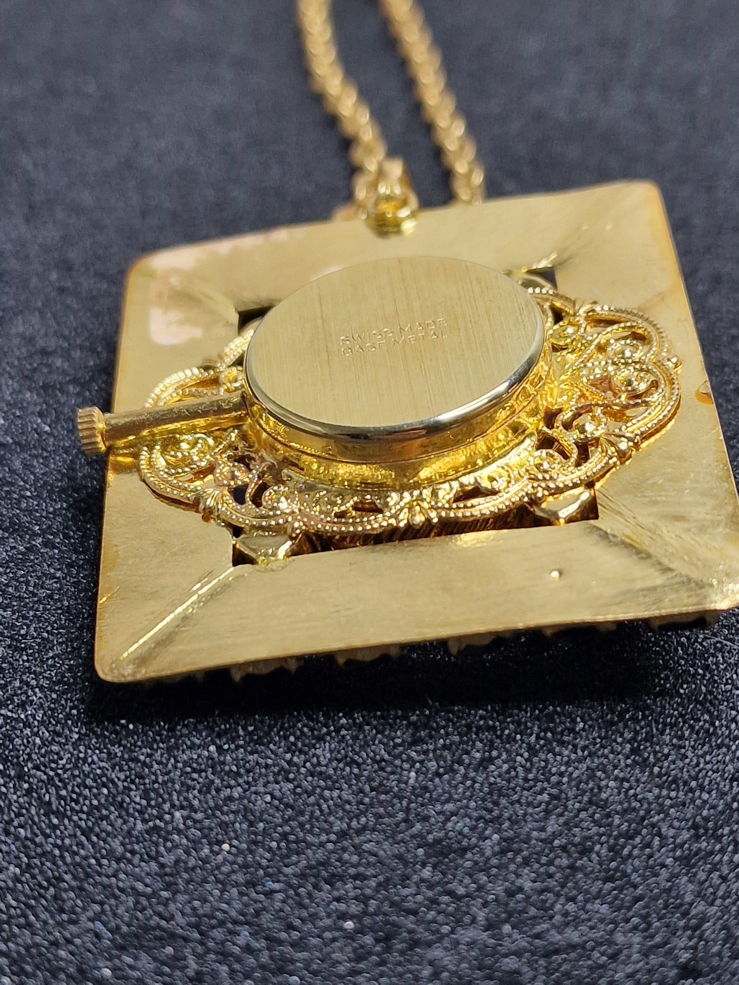 ⌚ Unworn Vintage Chain Watch – Swiss Made, Hand-Wound, 60s/70s, New Old Stock