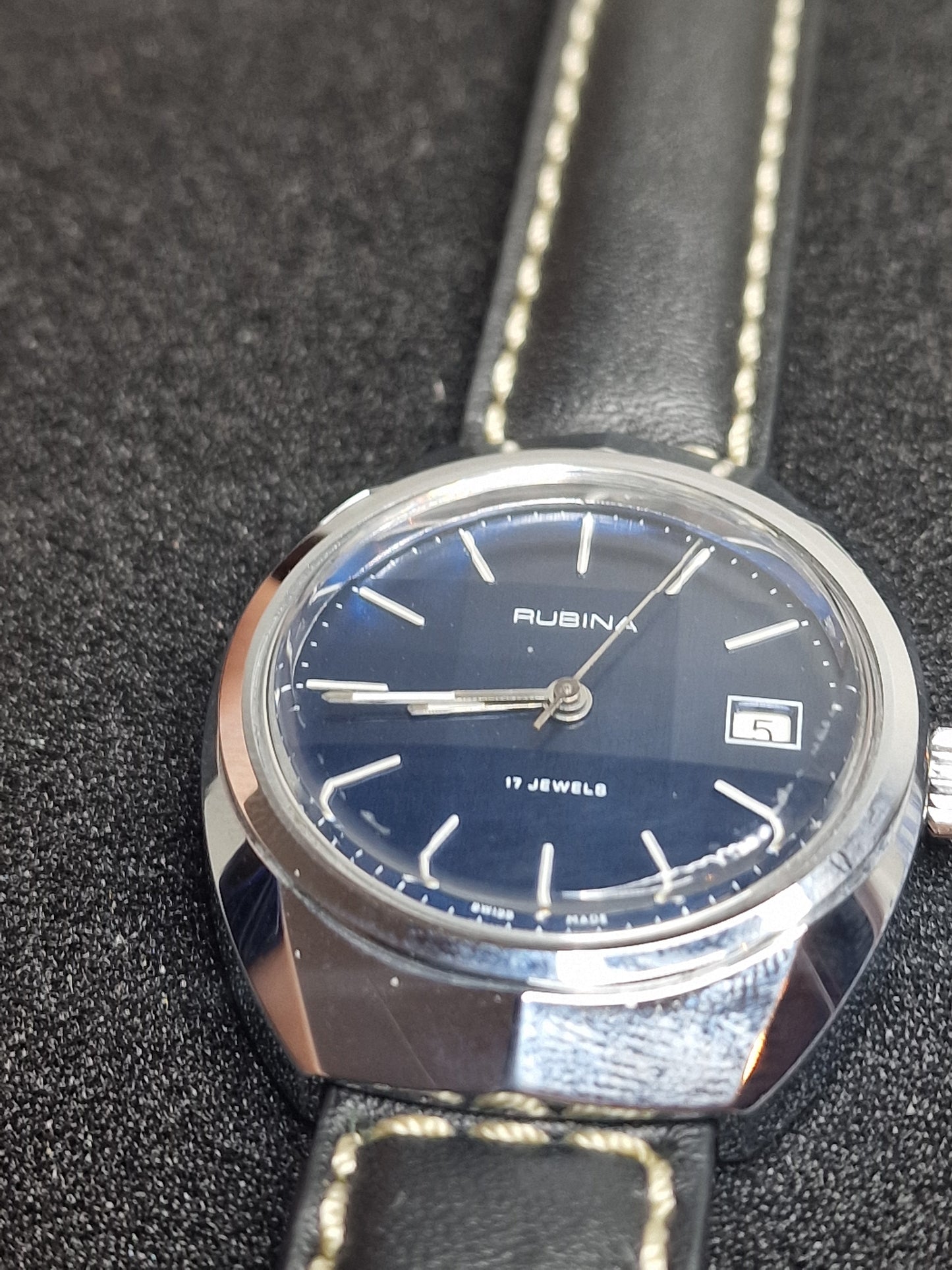🕰️ Old Vintage Rubina Watch | Hand-Wound | Swiss Made | Faceted Glass | 70s | 43mm