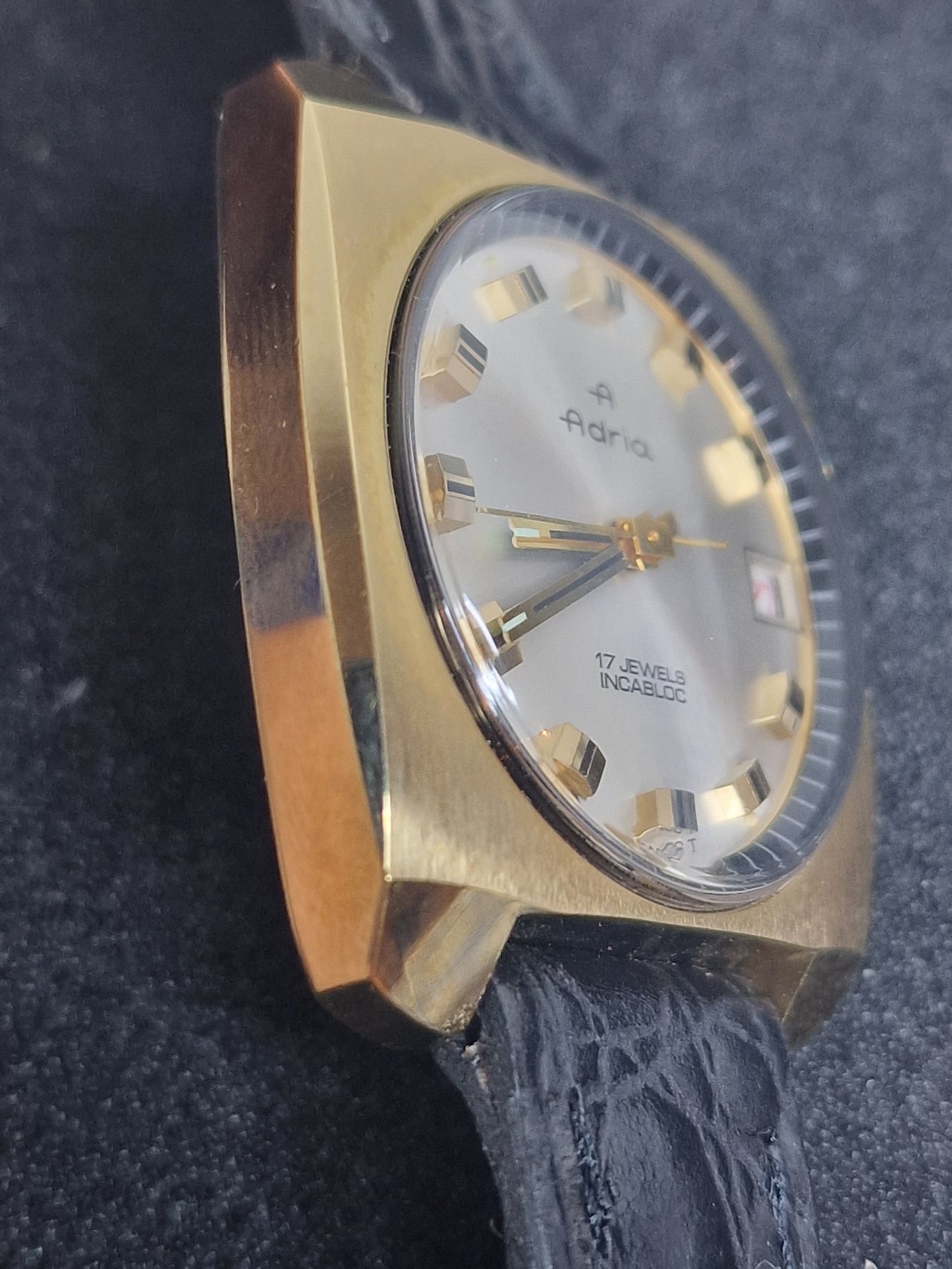 ⌚ Unworn Vintage ADRIA Watch – Swiss Made | Hand-Wound | 1960s | Gold-Tone | NOS