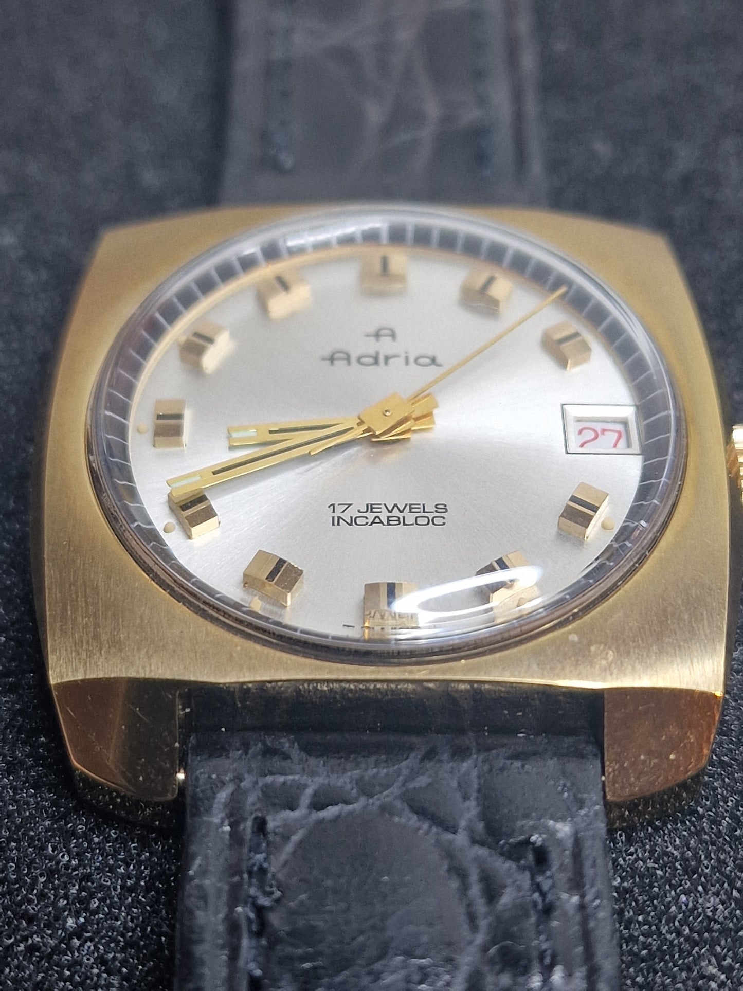 ⌚ Unworn Vintage ADRIA Watch – Swiss Made | Hand-Wound | 1960s | Gold-Tone | NOS