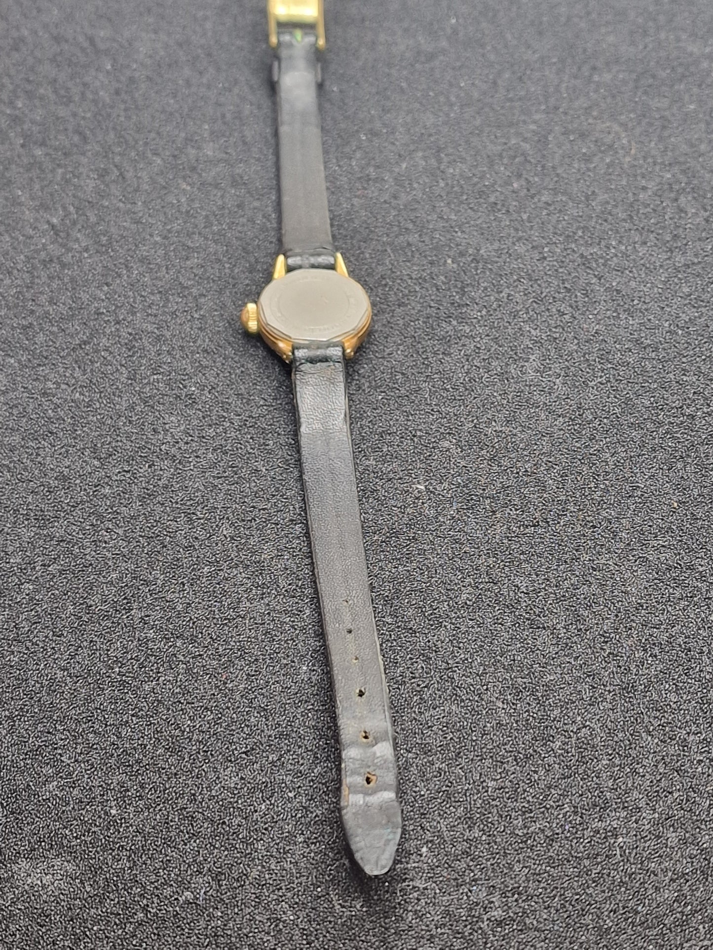 ⌚ Vintage ELOGA Watch – 17 Jewels | Incabloc | Waterproof | Swiss Made | 19mm