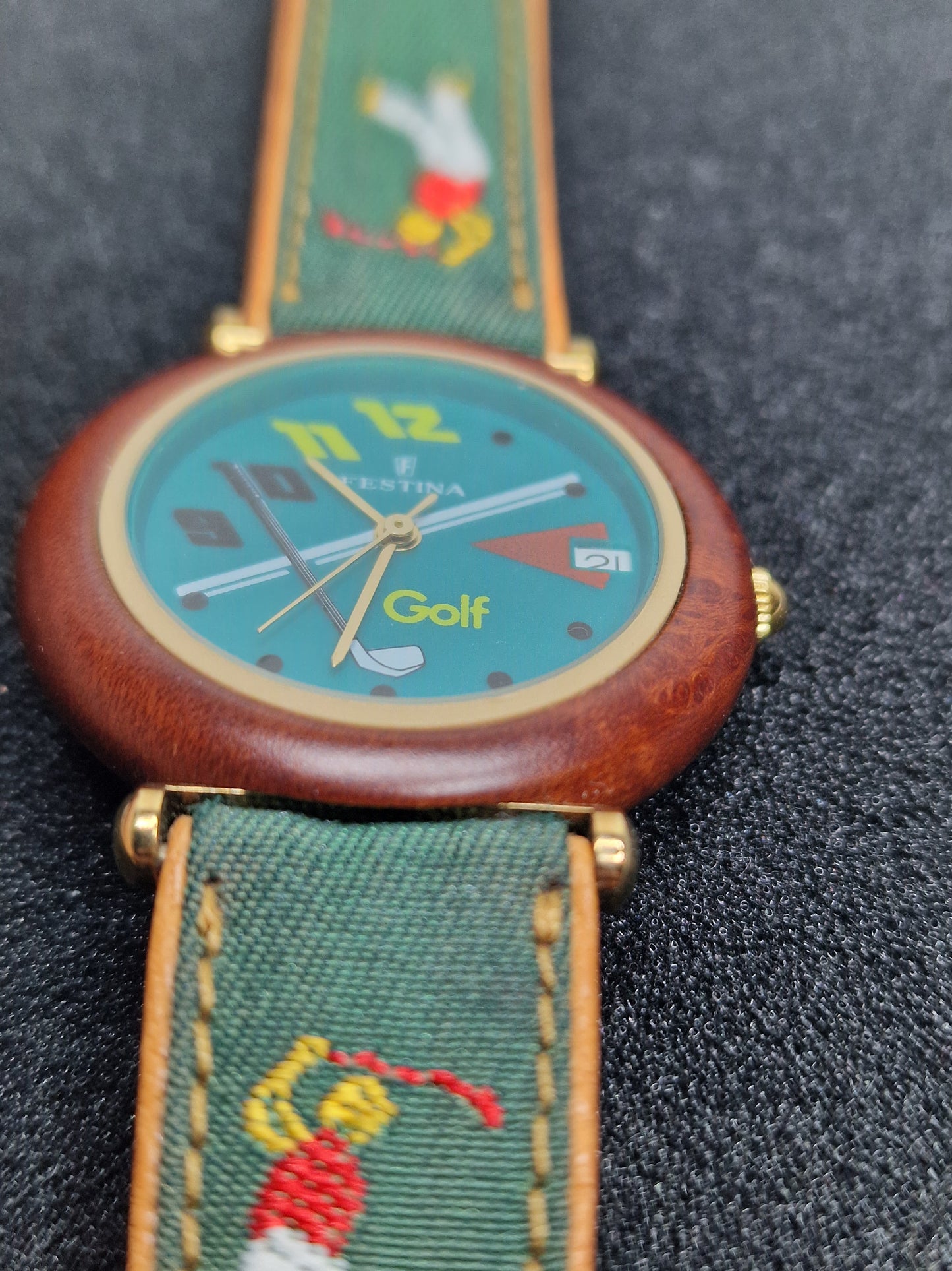 ⌚ Vintage Unisex Watch – FESTINA | Quartz Movement | Swiss Made | 1980s–90s | 32mm | NOS