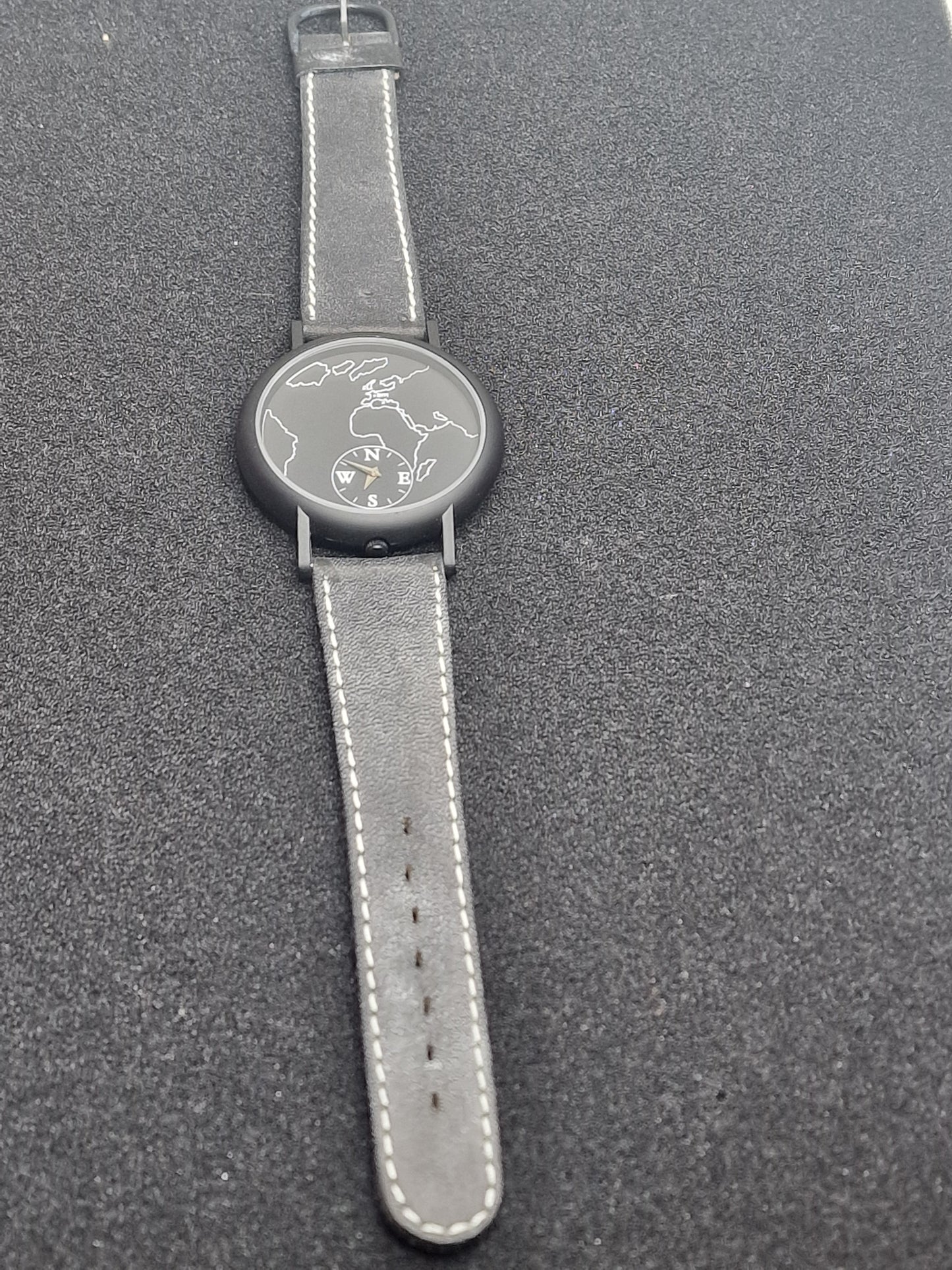 ⌚ Unworn Vintage Quartz Watch – Swiss Made | Cattin Movement | 80s–90s | 42mm | NOS