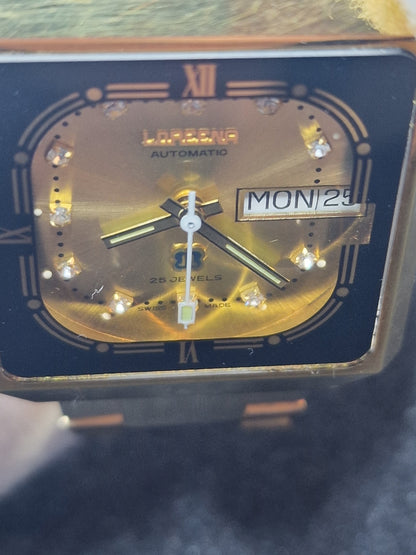 Very High Quality Vintage Watch - Loreena / Automatic - 60s