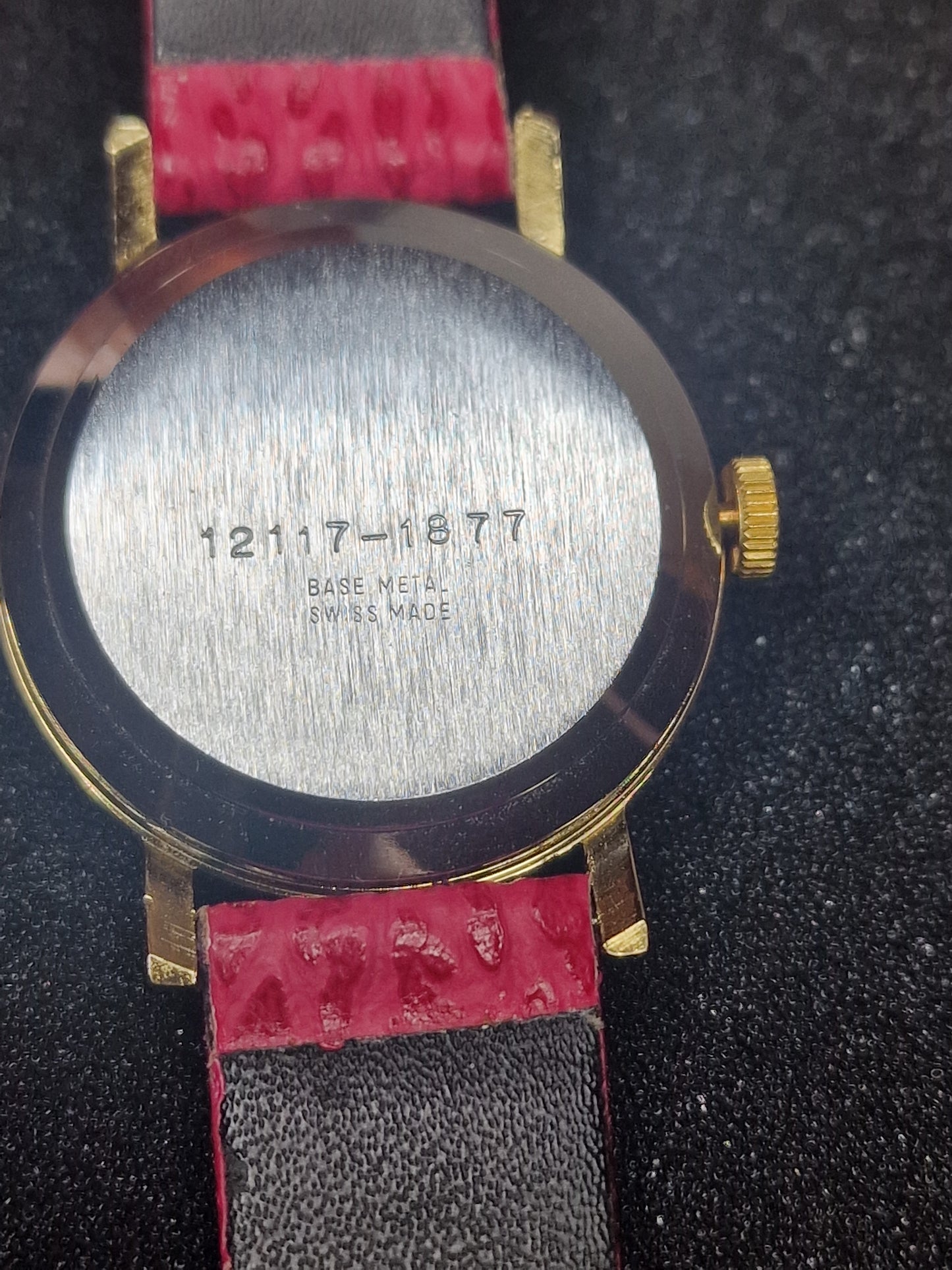 Old Vintage Watch OSAKA De Luxe from the 60s-70s, with Hand-Wound Movement