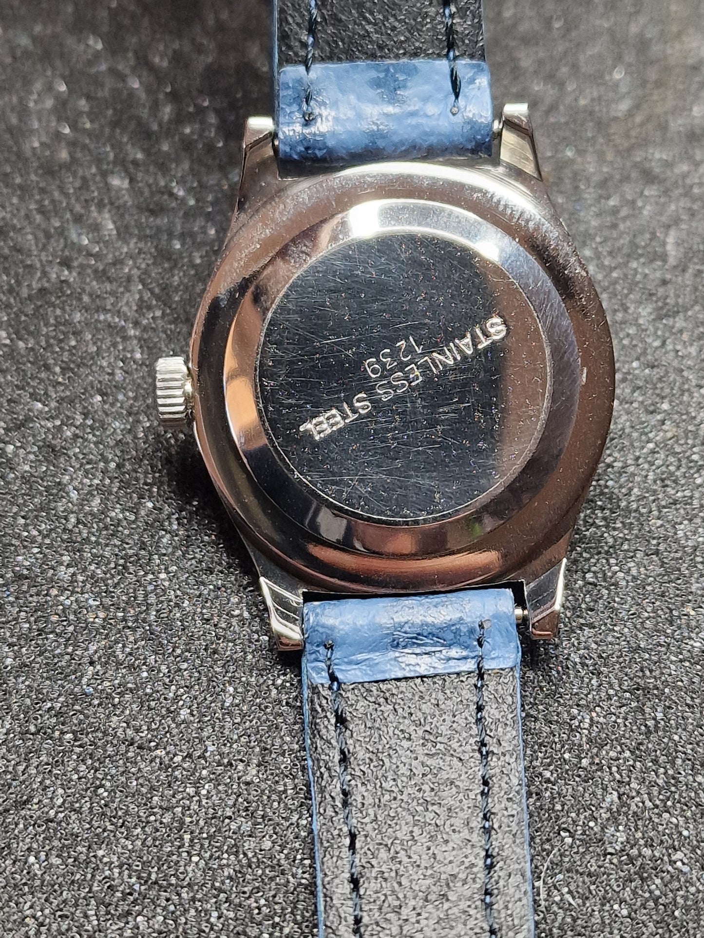 🕰️ Unworn Vintage Ladies' Watch "AVION" – 1970s, Swiss Made & Ultra Flat