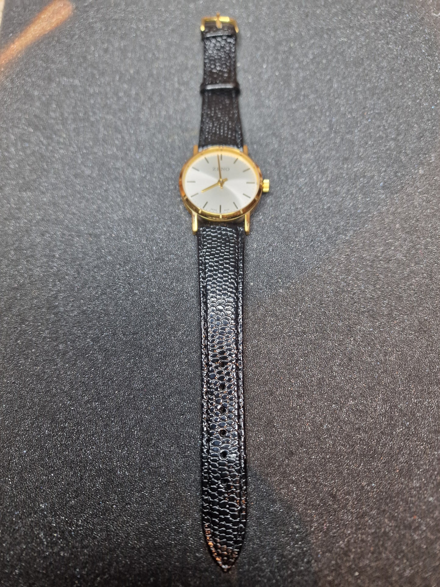 🕰️ Unworn Vintage Watch "Zeno Basel" – Swiss Made, Hand-Wound, 70s/80s, Ultra Flat