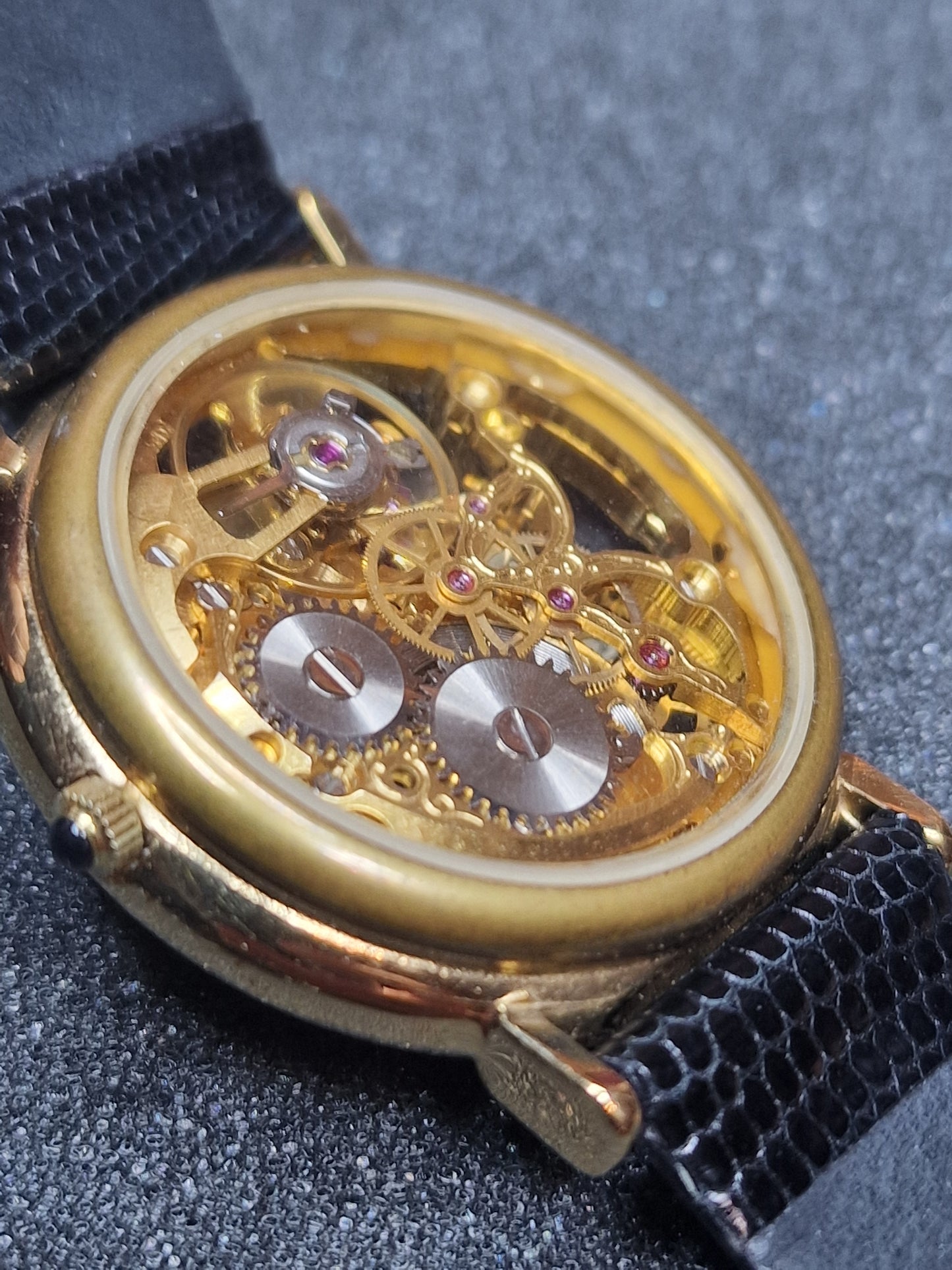 ⌚ New Skeleton Unisex Watch – Hand-Wound, Business Liquidation, Unworn