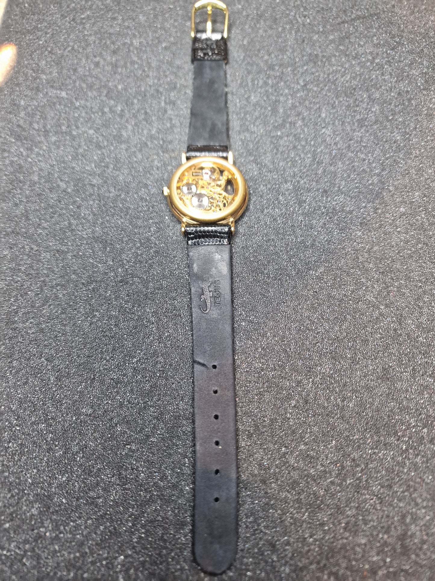 ⌚ New Skeleton Unisex Watch – Hand-Wound, Business Liquidation, Unworn