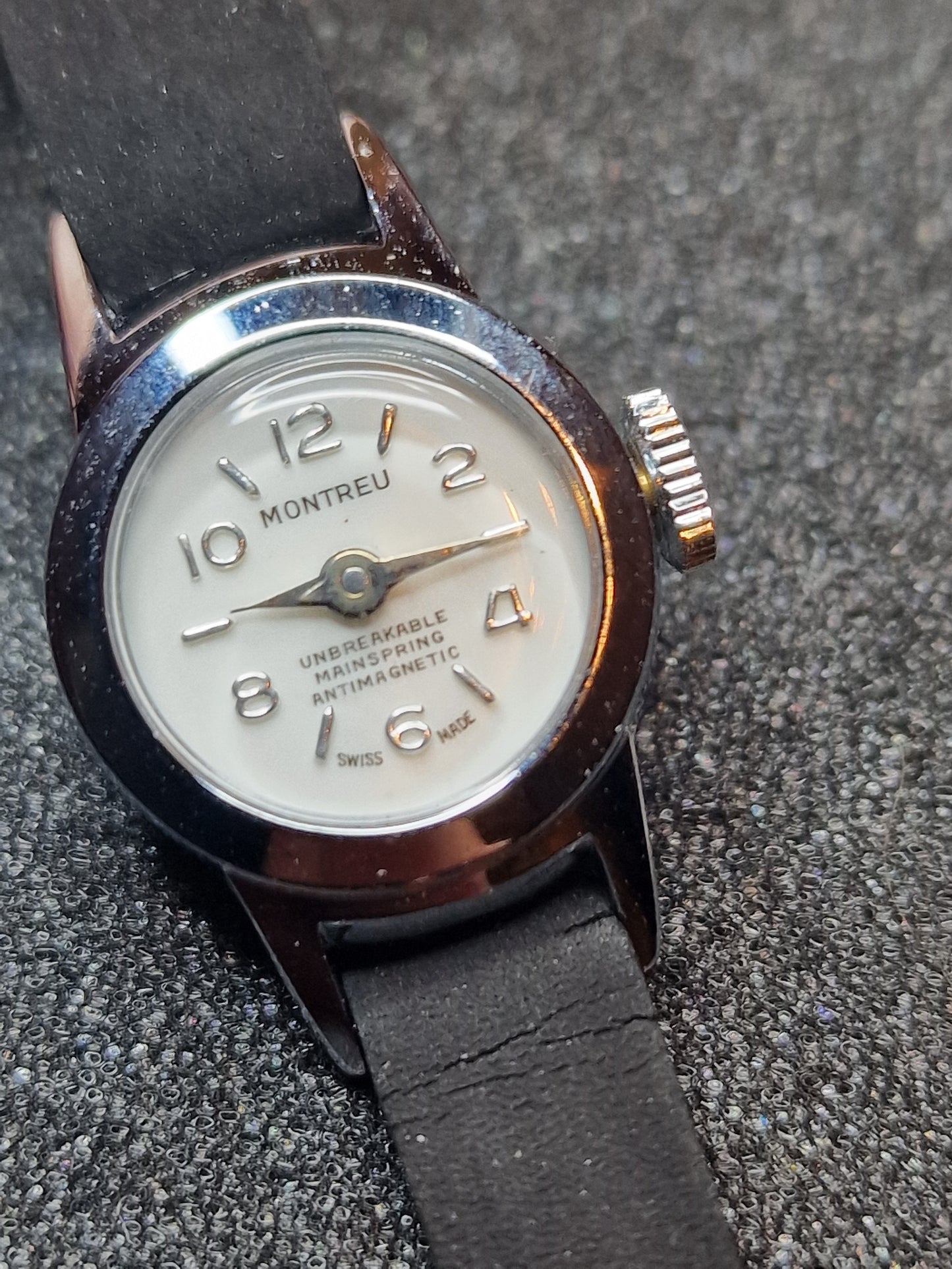 💎 Tiny Vintage Ladies' Watch "MONTREU" – 1950s/60s, Hand-Wound, Swiss Made, Unworn