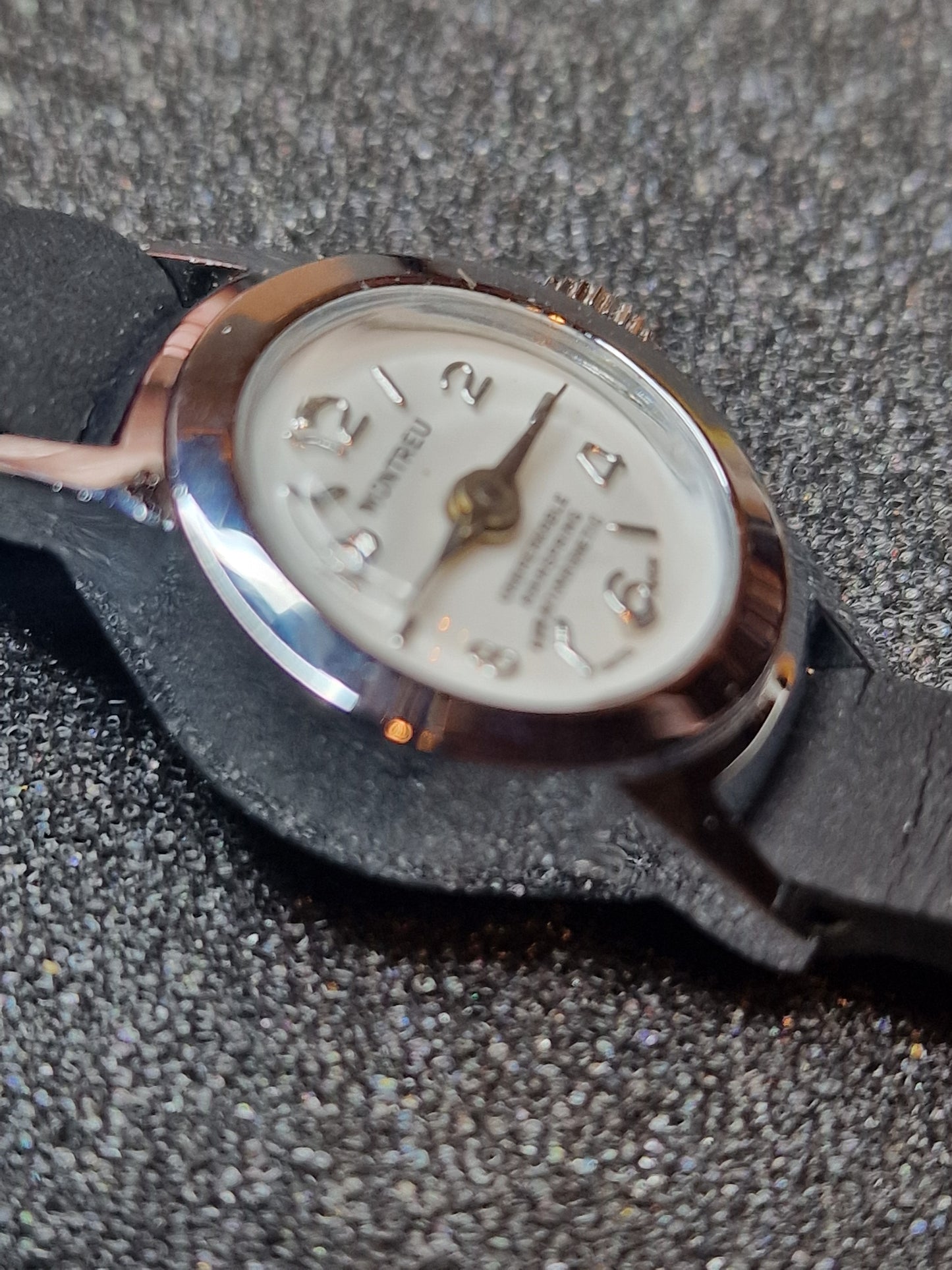 💎 Tiny Vintage Ladies' Watch "MONTREU" – 1950s/60s, Hand-Wound, Swiss Made, Unworn