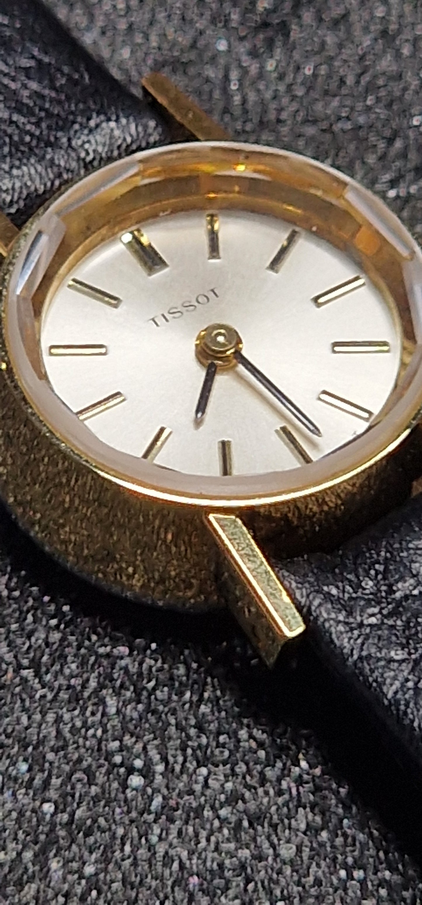🌟 UNWORN! 1960s Vintage TISSOT "Art Deco" – Hand-Wound, 17.5mm, NOS from Old Stock