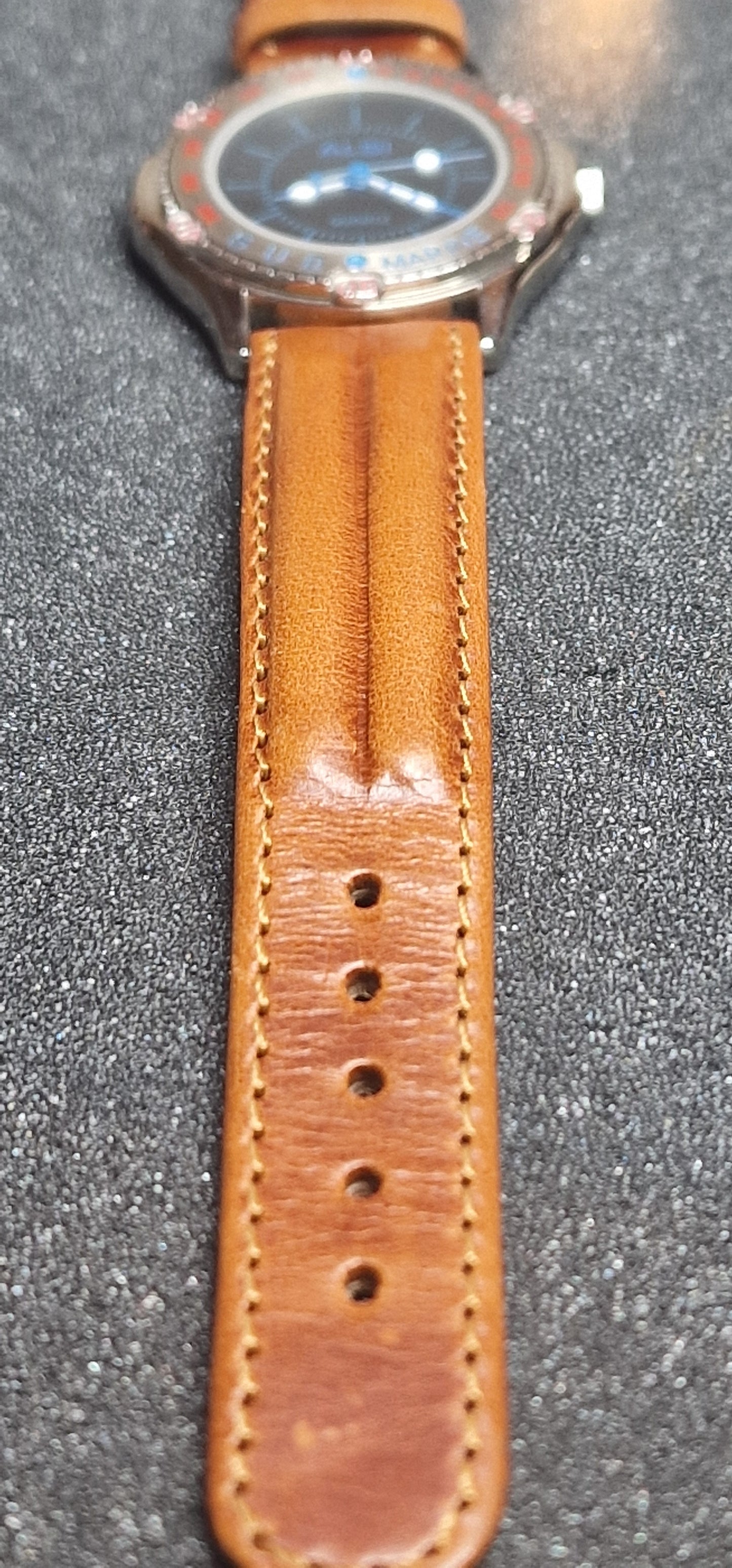 🕶️ Unworn Vintage Quartz Watch "ALSI Sub Marine" – Swiss Made, 36mm, Old Stock