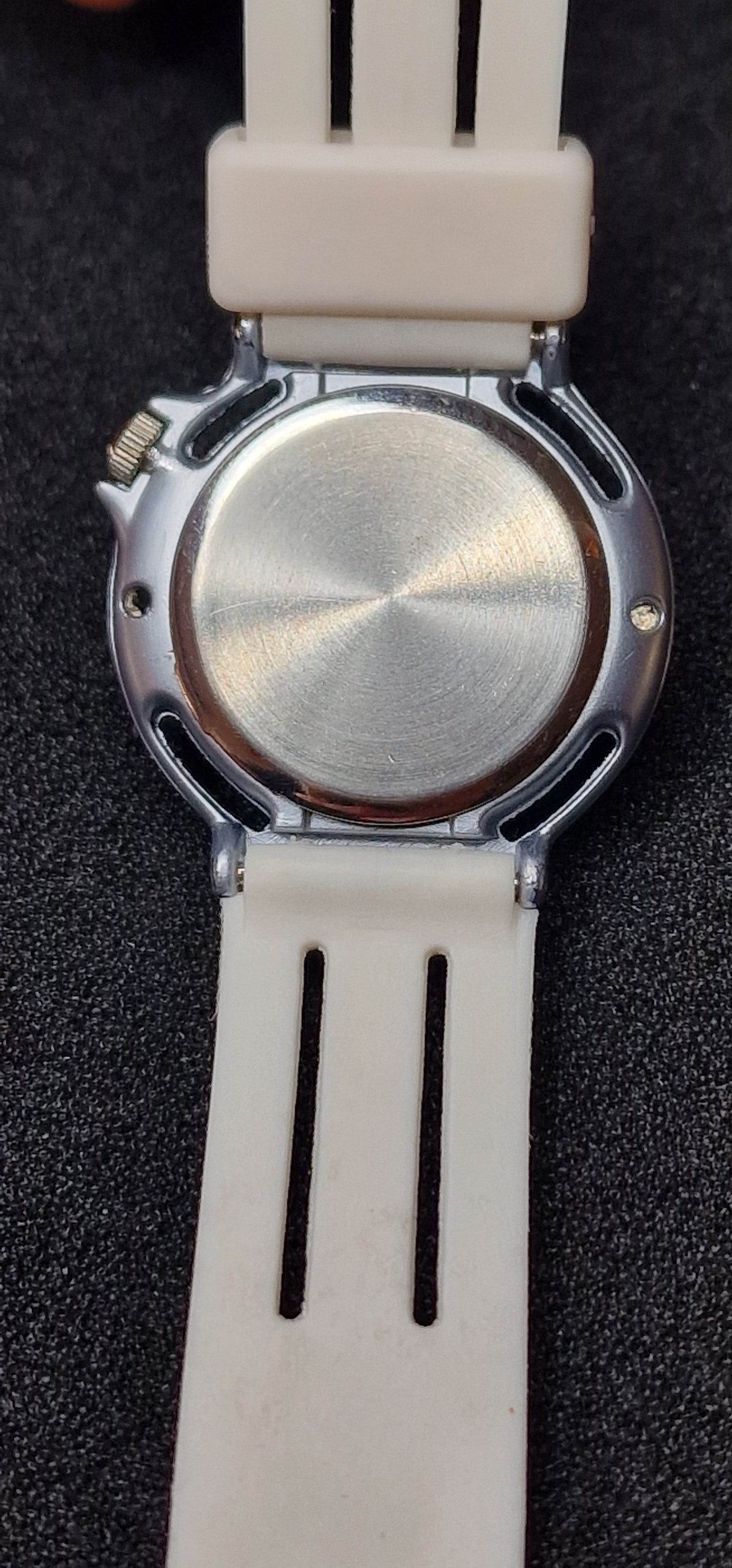 ⭐ Vintage 80s/90s Quartz Watch – 7 Jewels, 28mm, New Battery, Unworn