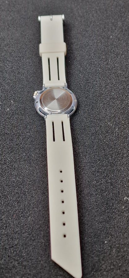 ⭐ Vintage 80s/90s Quartz Watch – 7 Jewels, 28mm, New Battery, Unworn