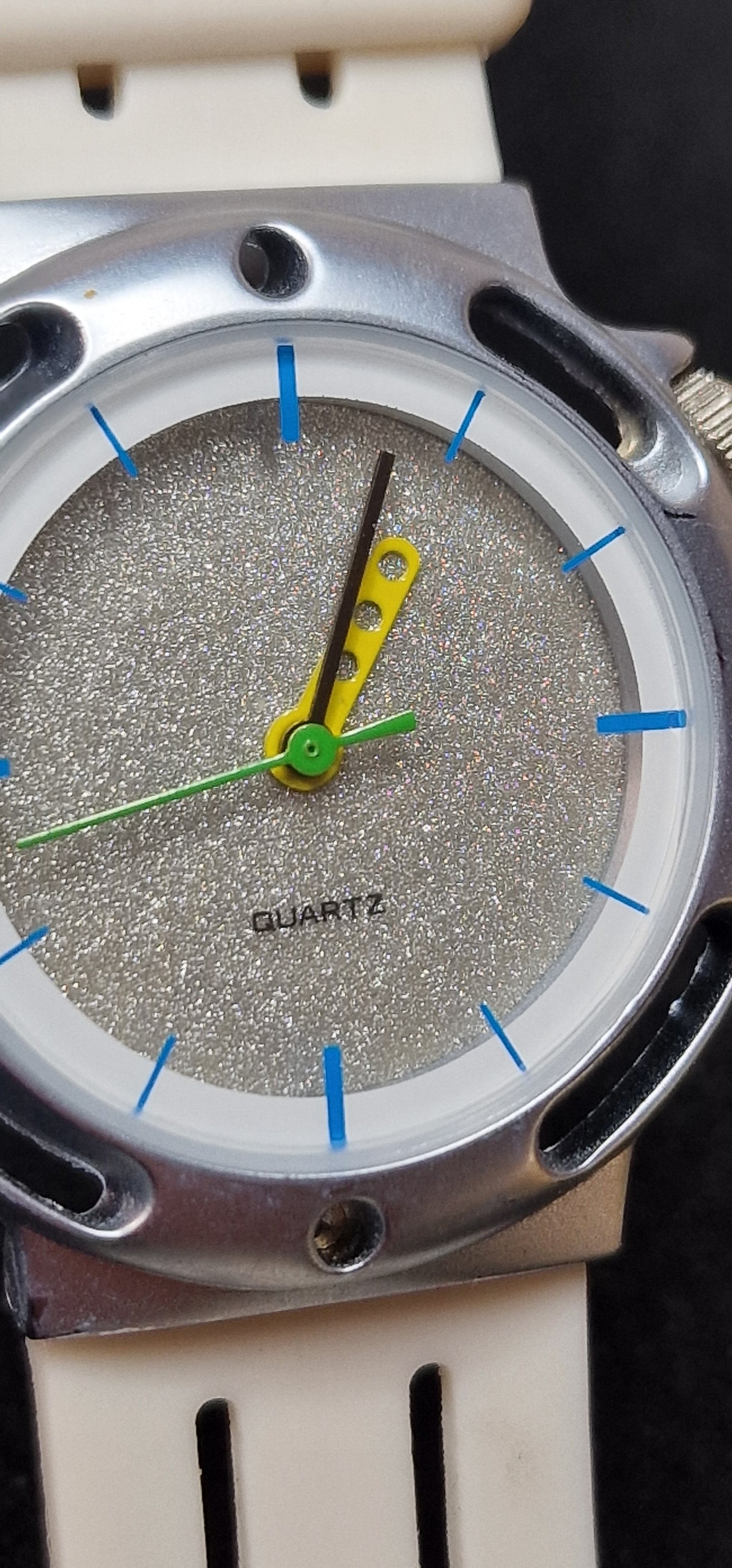 ⭐ Vintage 80s/90s Quartz Watch – 7 Jewels, 28mm, New Battery, Unworn