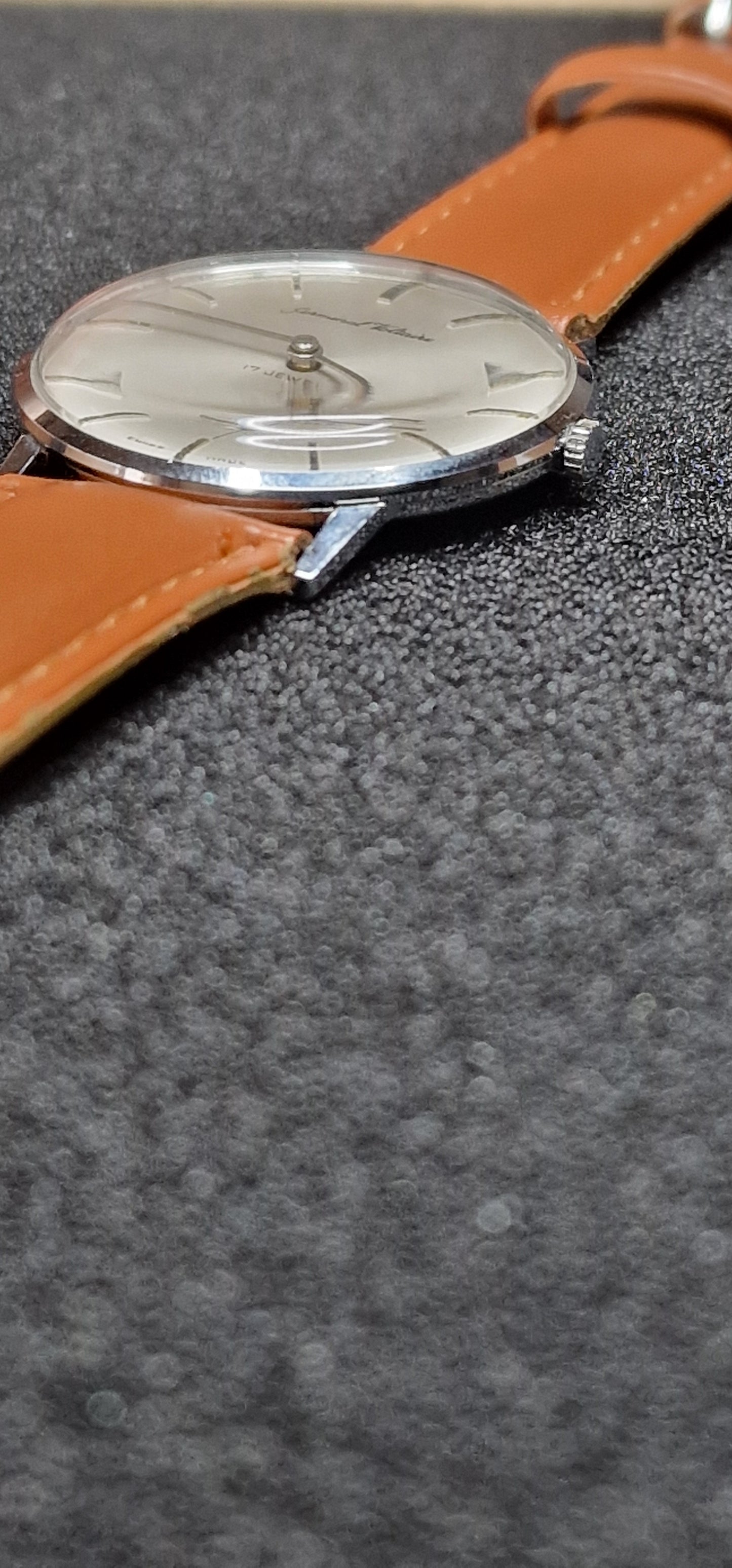 ⌚ Vintage Hand-Wound Watch "Germinal Voltaire" – Swiss Made, 34mm, Excellent Condition