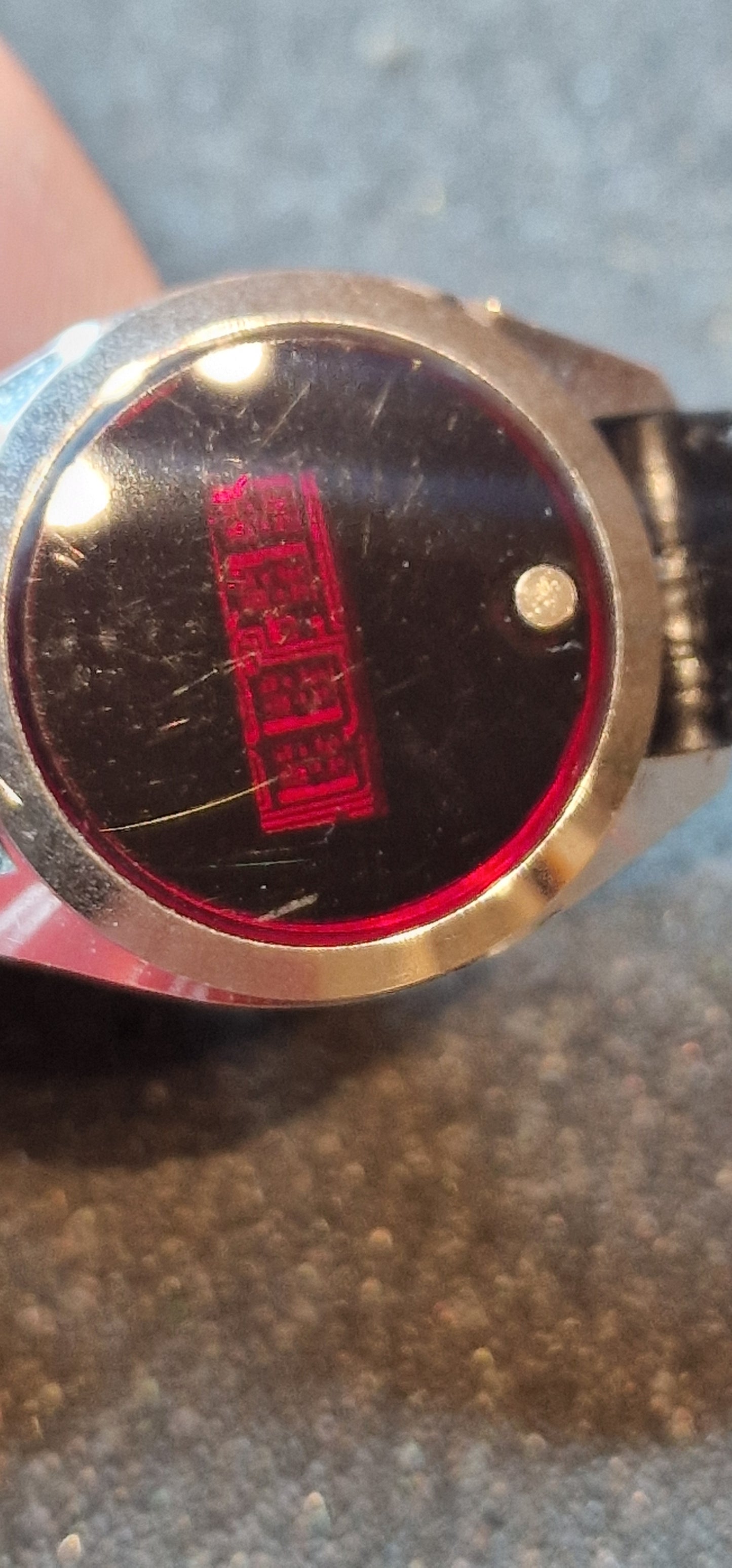 🔴 Vintage LED Women’s Watch – Red Display, 1960s/1970s, 25mm, Old Stock