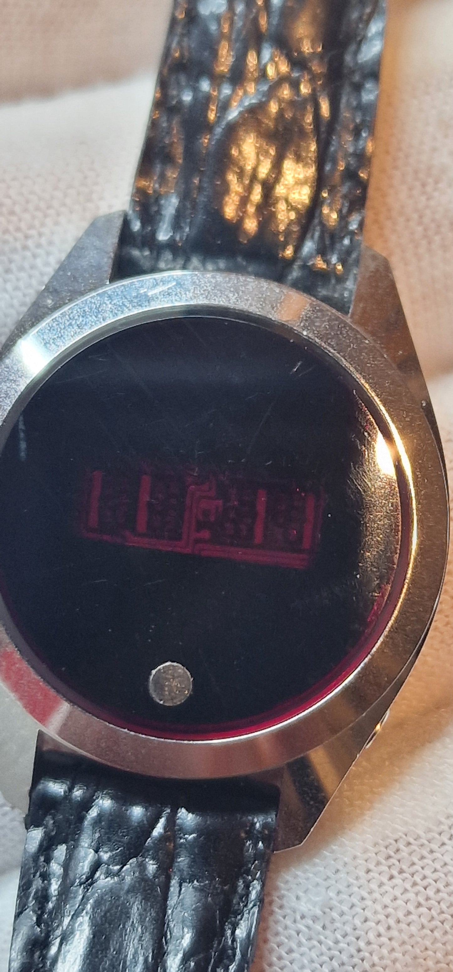 🔴 Vintage LED Women’s Watch – Red Display, 1960s/1970s, 25mm, Old Stock