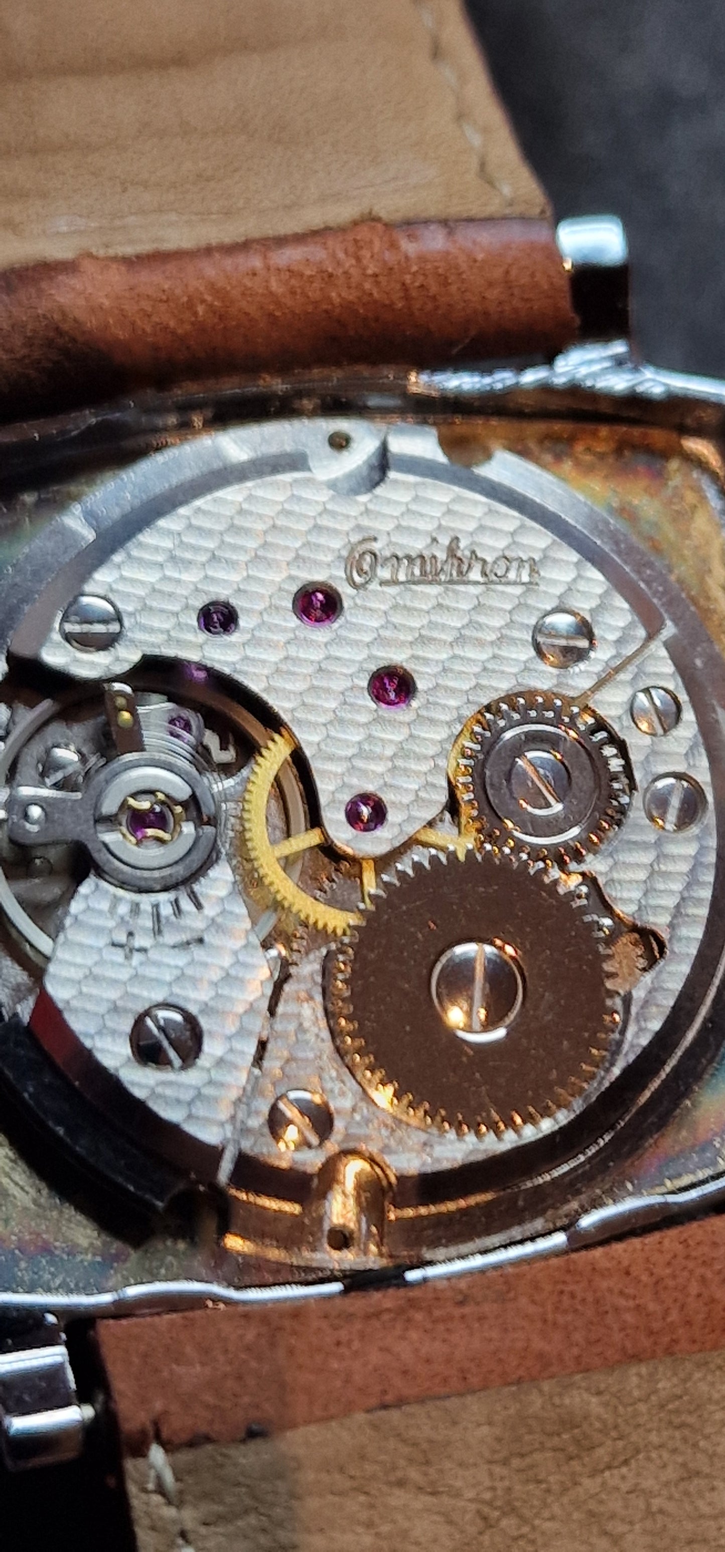🕰️ Unworn Vintage Watch "Omikron" – Swiss Made, Hand-Wound, 70s/80s, Ultra Slim Design