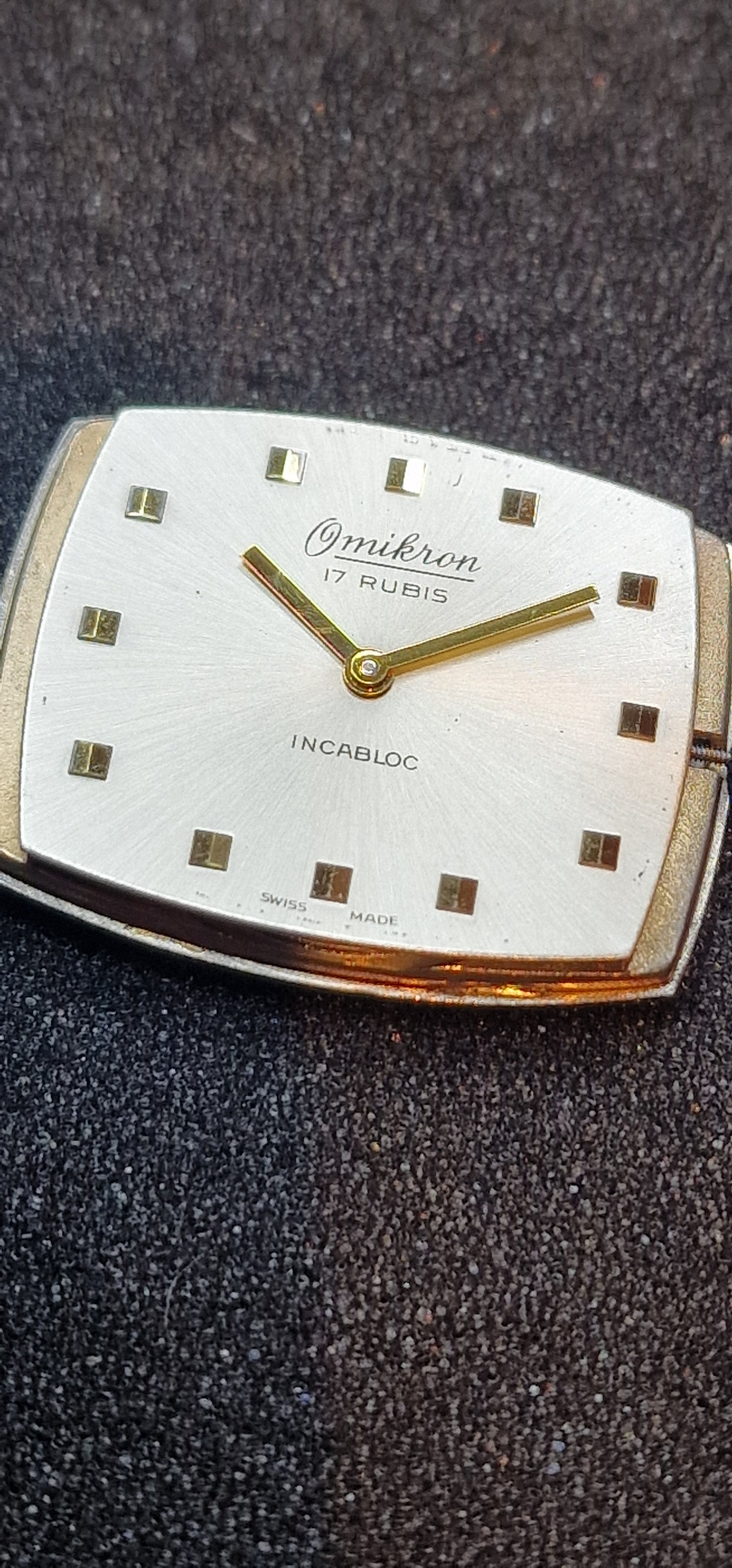 🕰️ Unworn Vintage Watch "Omikron" – Swiss Made, Hand-Wound, 70s/80s, Ultra Slim Design