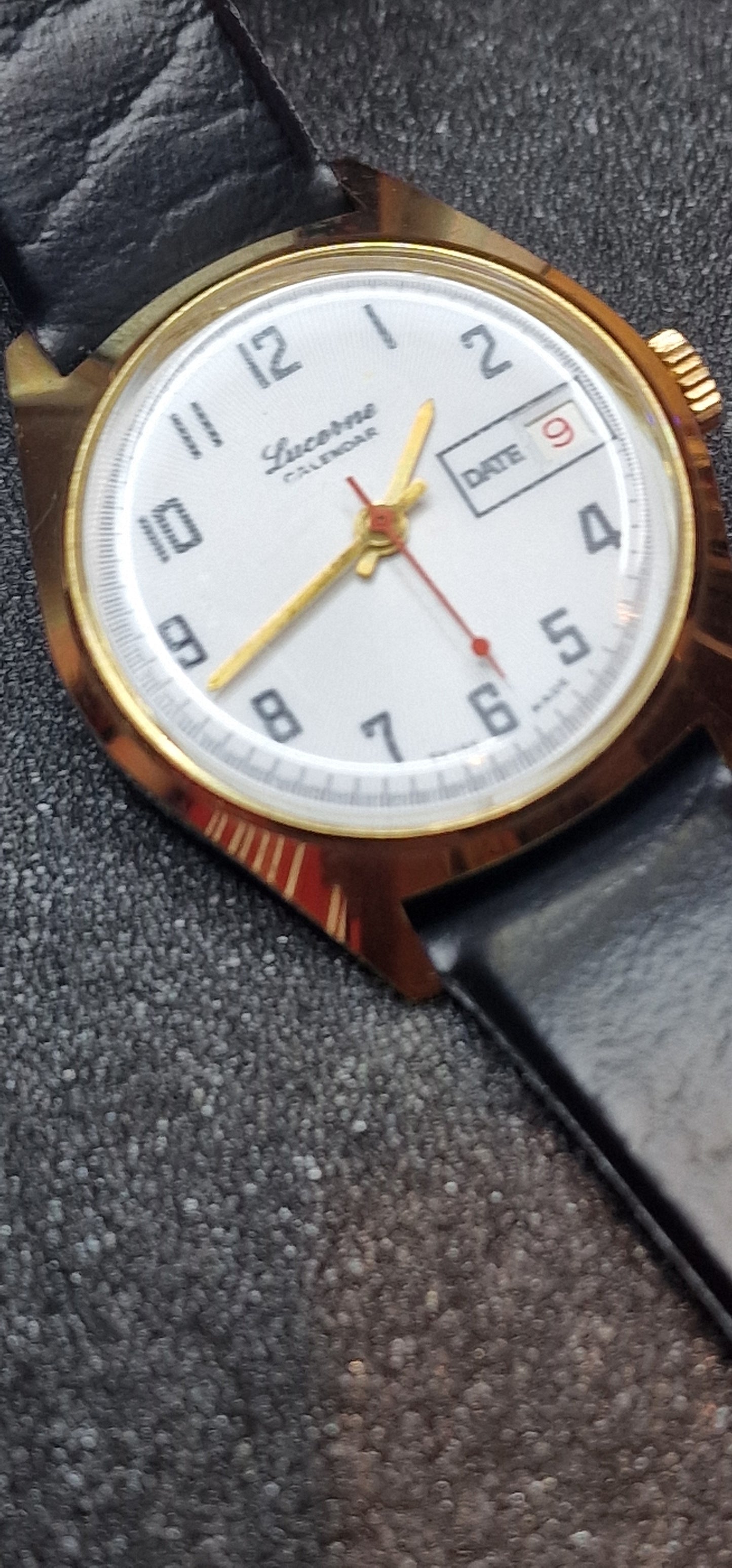📆 Unworn Vintage Watch "Lucerne Calendar" – Hand-Wound, 34mm, Swiss, Old Stock