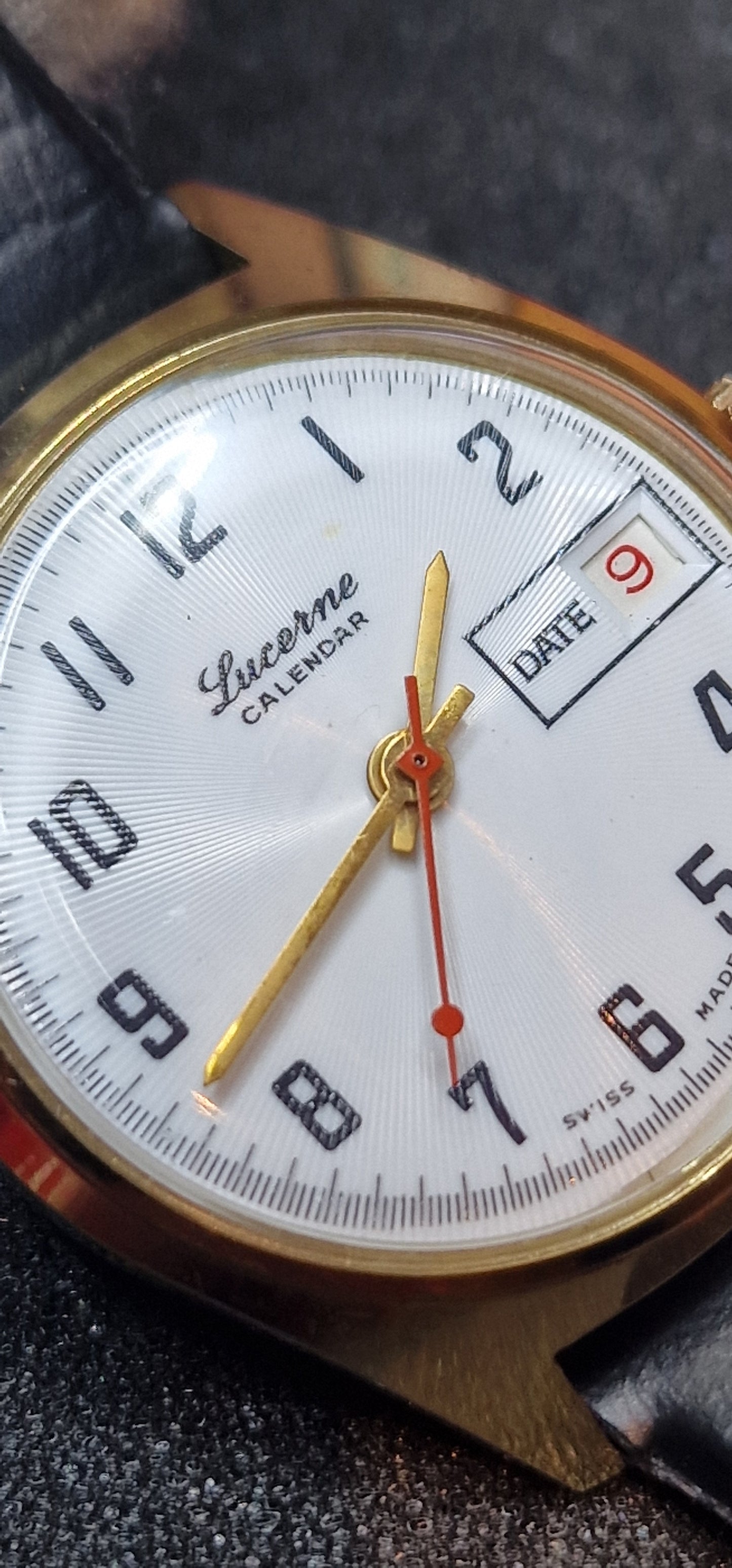 📆 Unworn Vintage Watch "Lucerne Calendar" – Hand-Wound, 34mm, Swiss, Old Stock