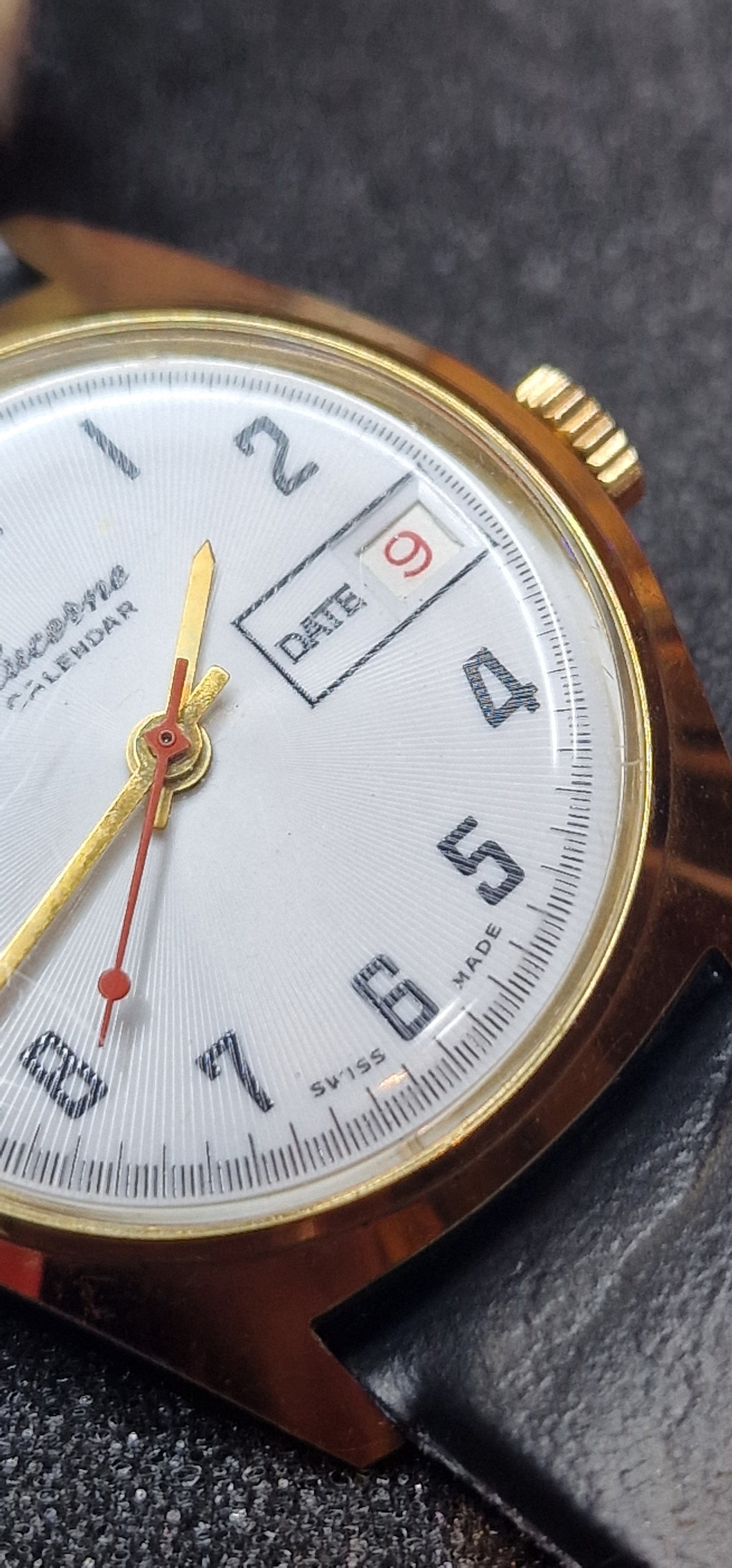📆 Unworn Vintage Watch "Lucerne Calendar" – Hand-Wound, 34mm, Swiss, Old Stock