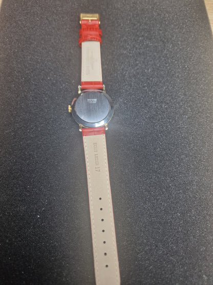 🕰️ Rare Vintage Hand-Wound Watch from the 70s – Minimalist Design with Red Strap