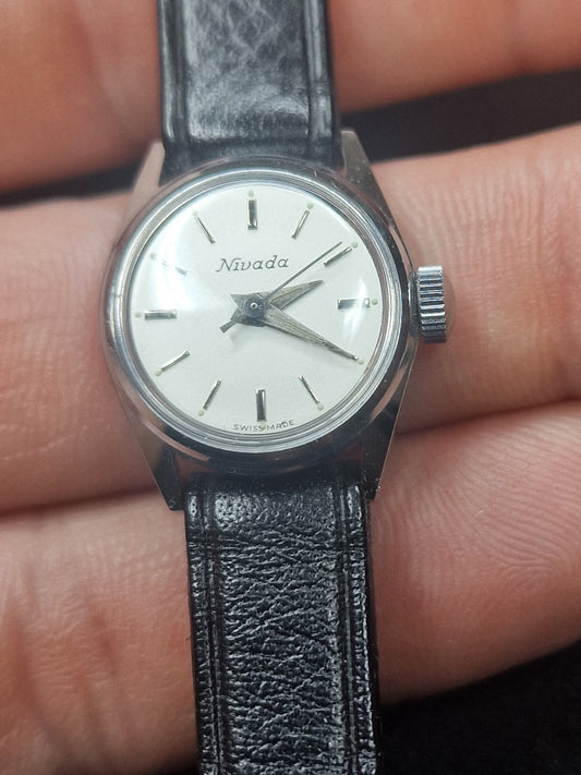 🕰️ Vintage Nivada Ladies Watch – 23mm – Unworn 🌟