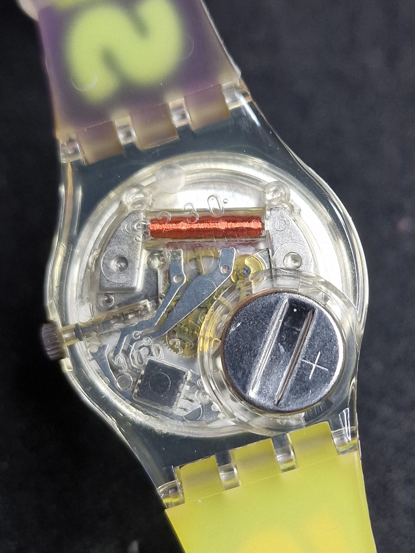 Swatch Lady LK138 "Snow Collage" (1992) – Vintage Pop Design 🎨
