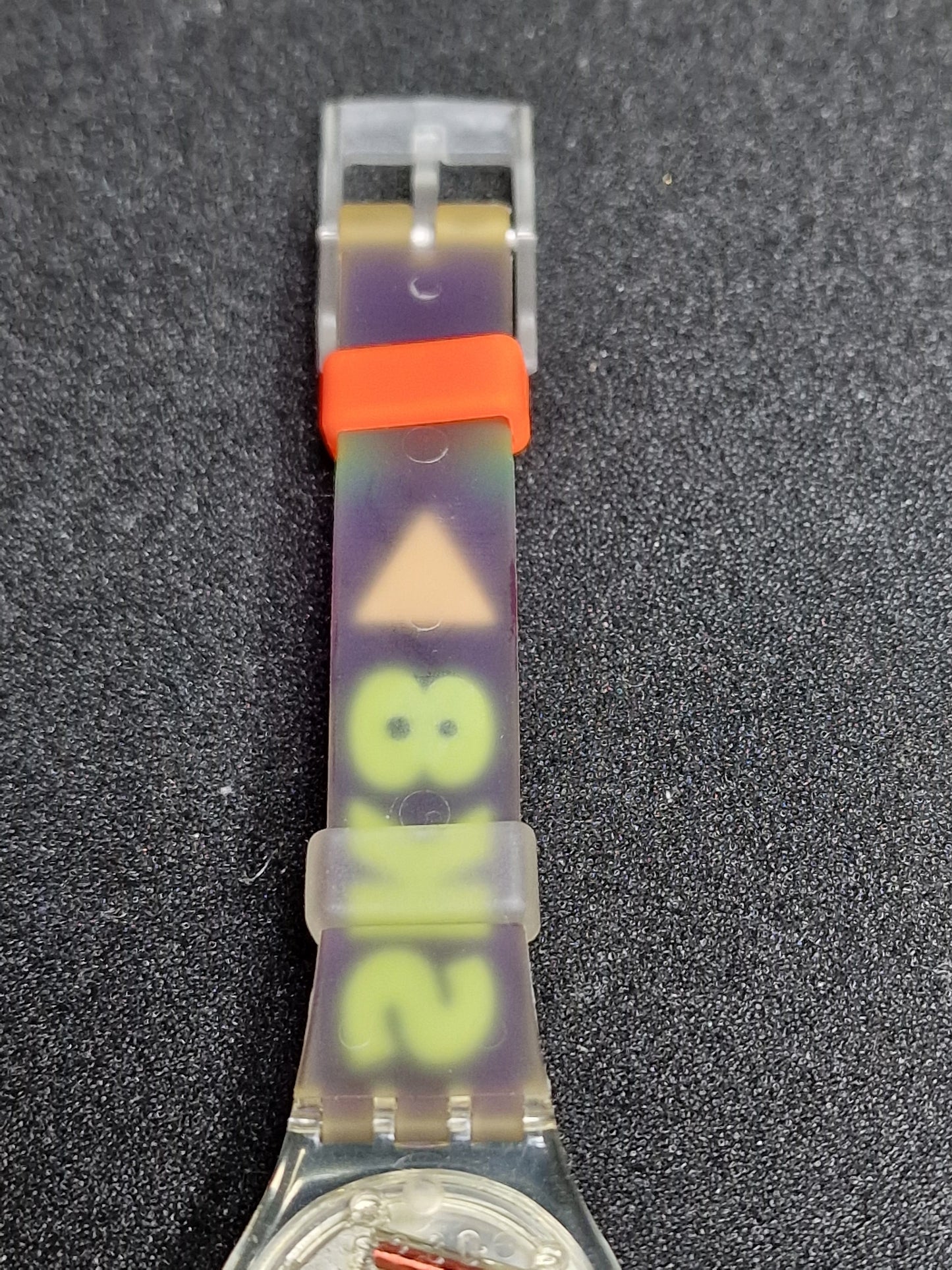 Swatch Lady LK138 "Snow Collage" (1992) – Vintage Pop Design 🎨