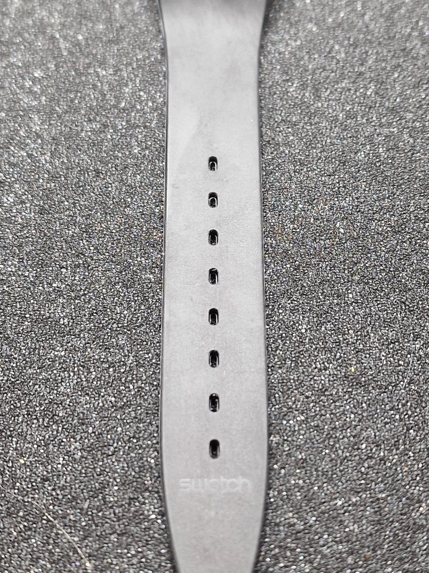🕰️ Rare Vintage Swatch GB701 (1983) – No Serial Number