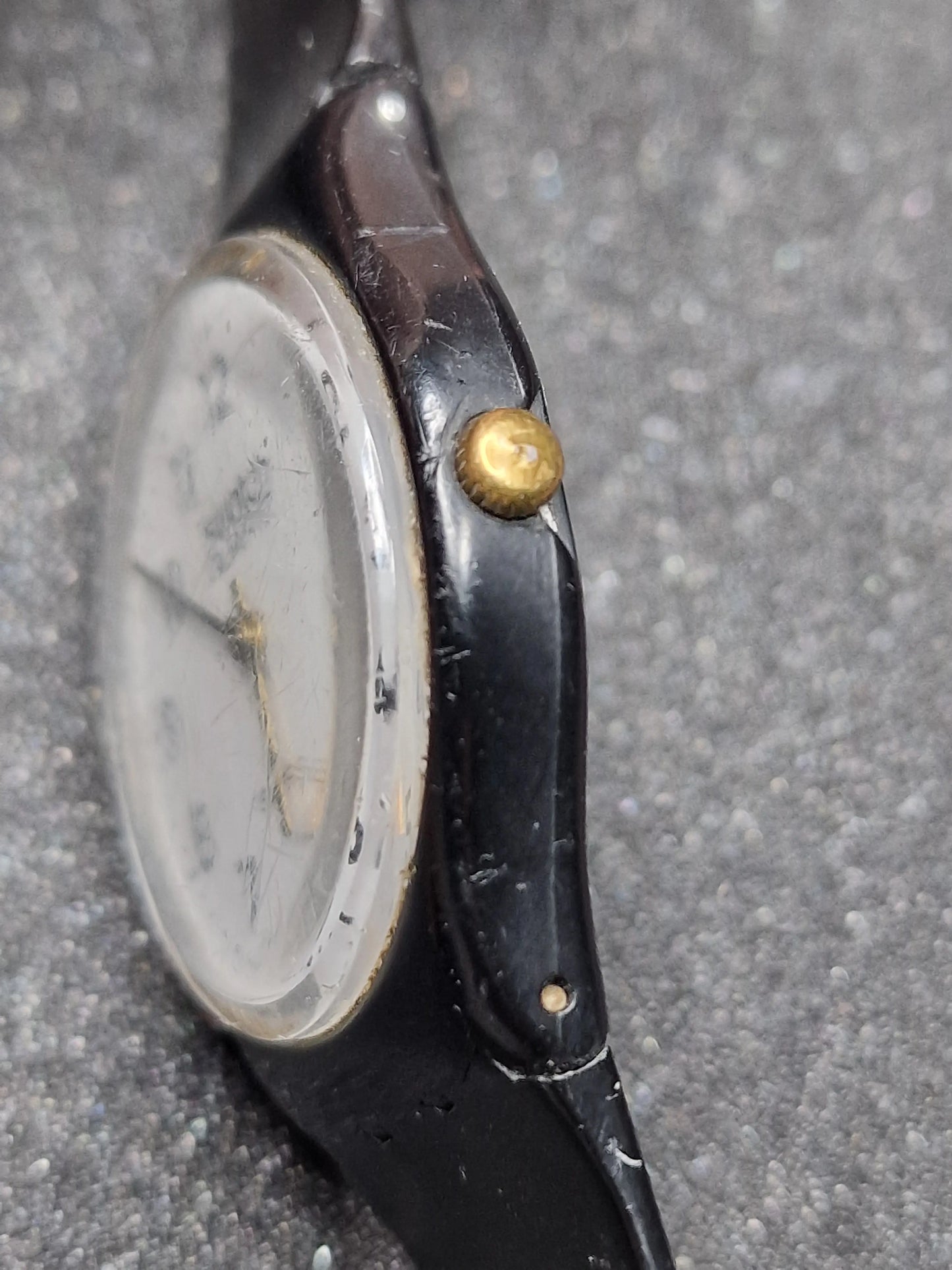 🕰 Rare 1983 Swatch GB001 – Classic Black & White – 34mm