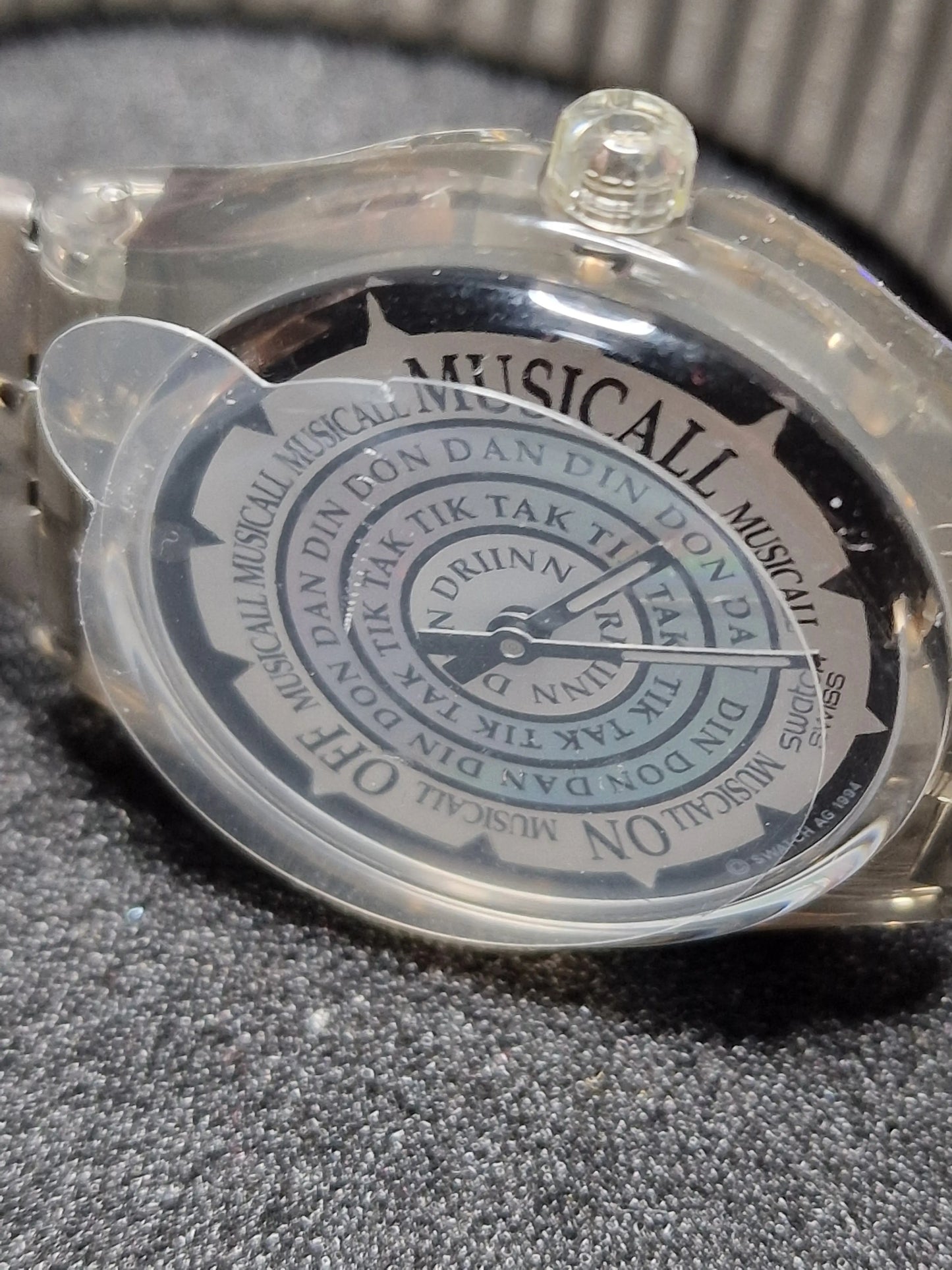 Swatch Musicall SLM104 "Salsa" (1994) 🎵🌈