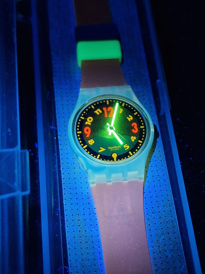 🌸 Swatch Lady LK122 "Strawberry Fields" – 1991
