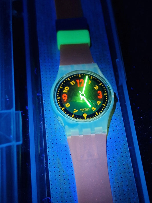 🌸 Swatch Lady LK122 "Strawberry Fields" – 1991