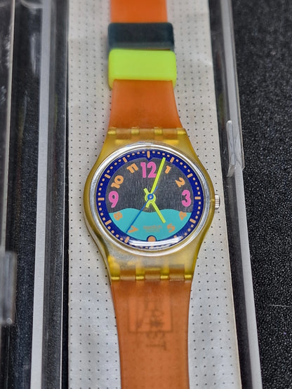 🌸 Swatch Lady LK122 "Strawberry Fields" – 1991