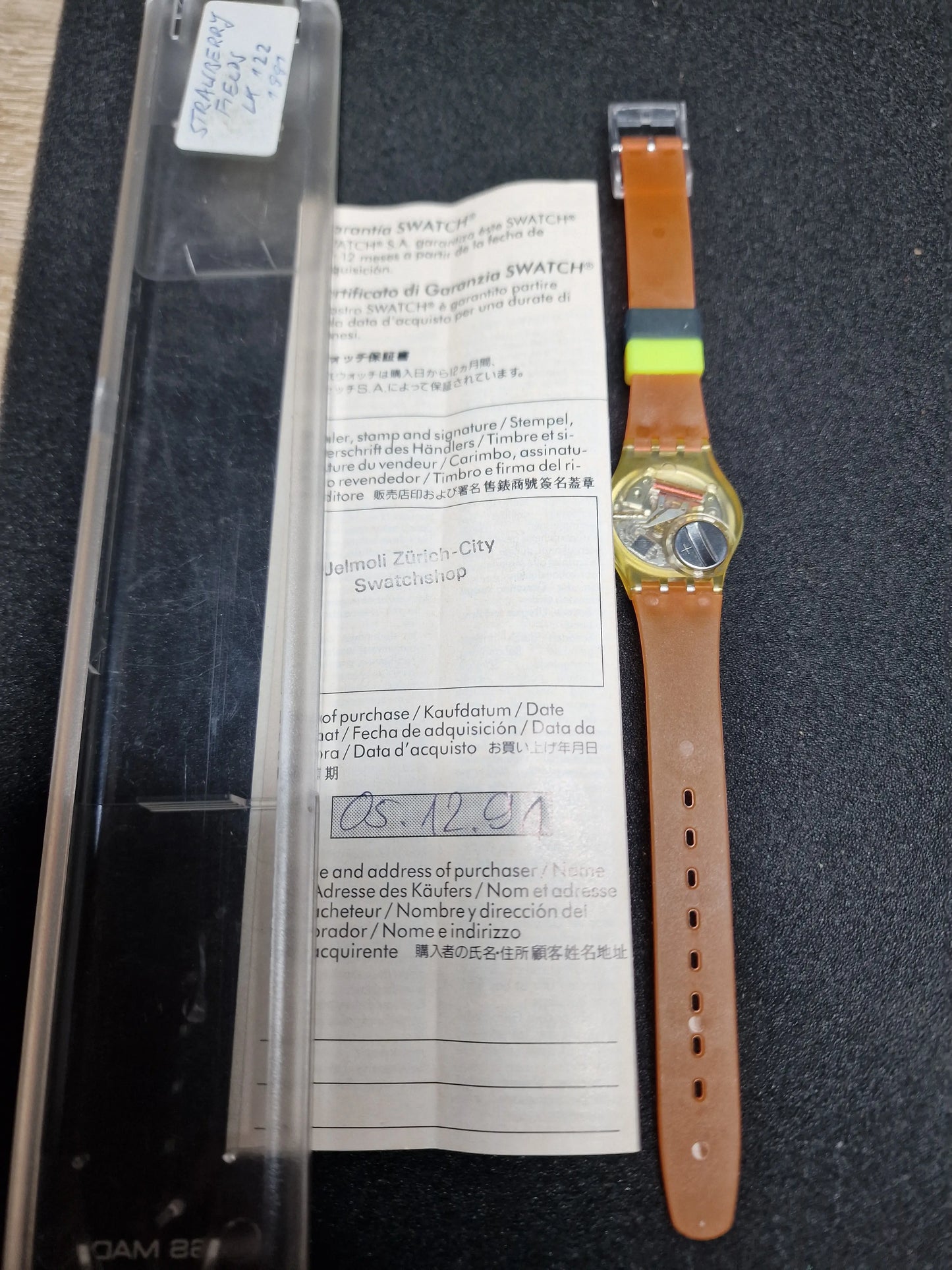 🌸 Swatch Lady LK122 "Strawberry Fields" – 1991