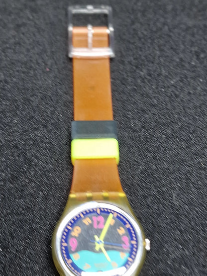 🌸 Swatch Lady LK122 "Strawberry Fields" – 1991