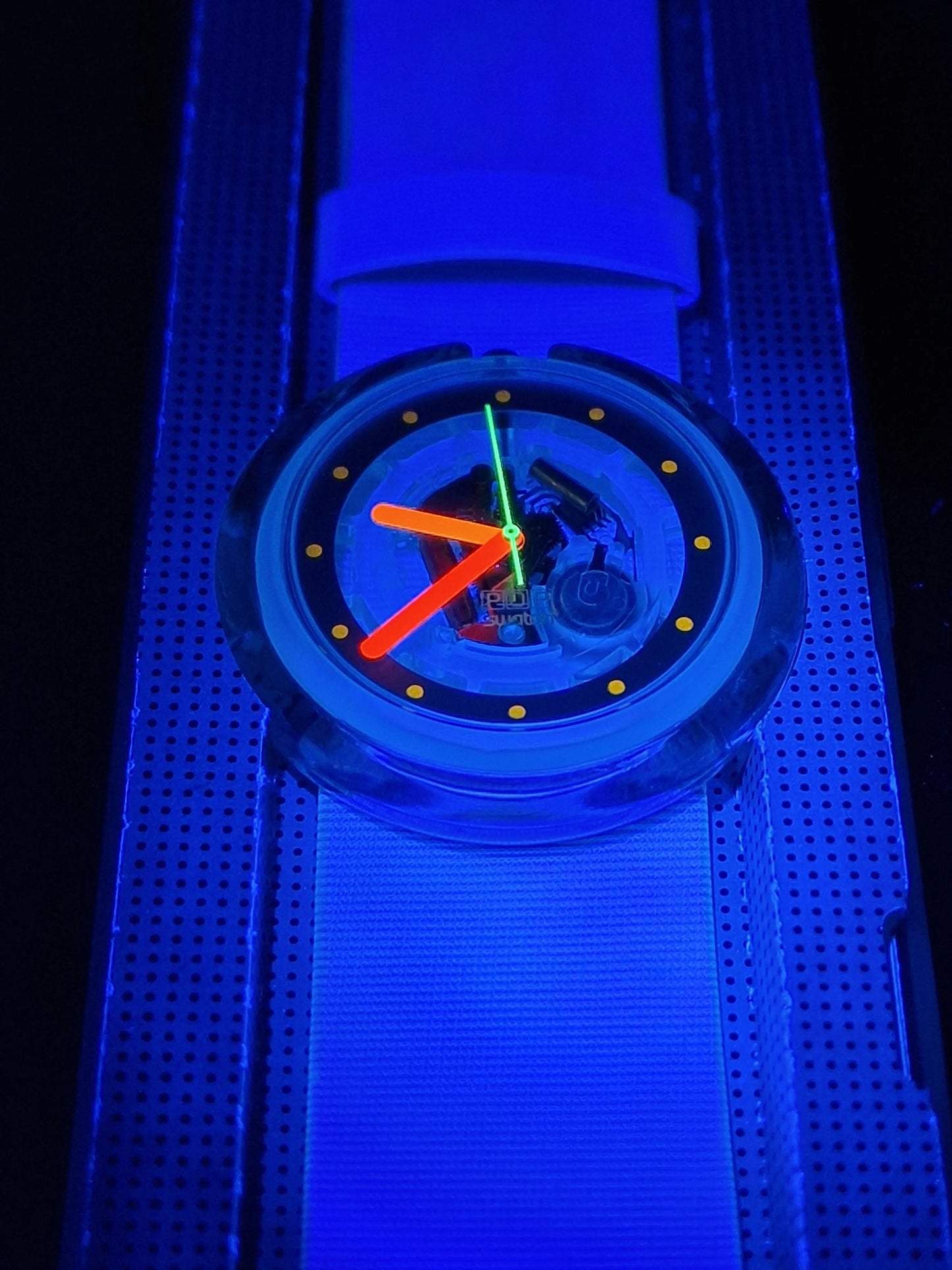 Swatch Pop PWK191 Shining (1993) ✨