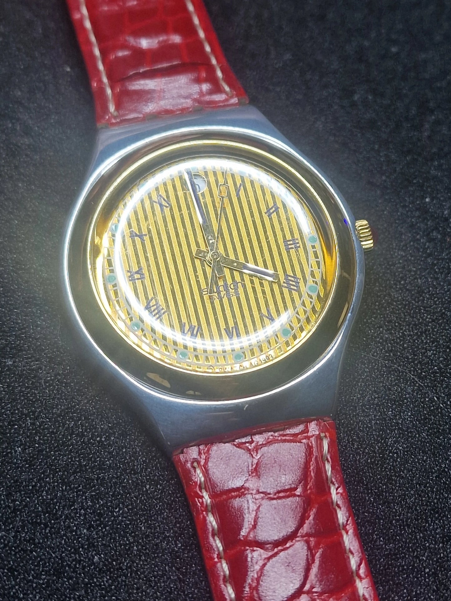 👑 Swatch Irony Big Classic YGS402 – "Crowned Head" (1993)