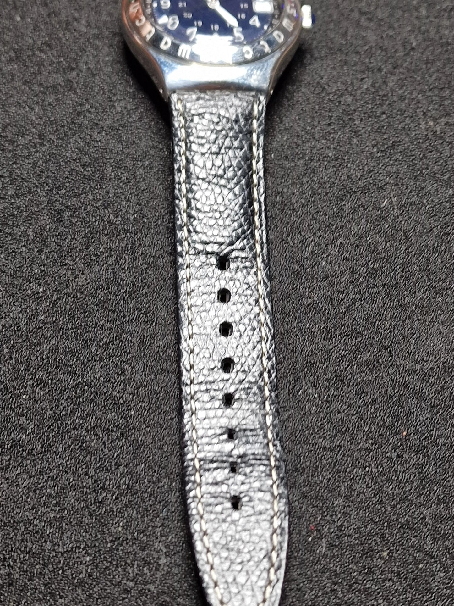 🔵 Swatch Irony YGS400 "Happy Joe Blue" – 1994