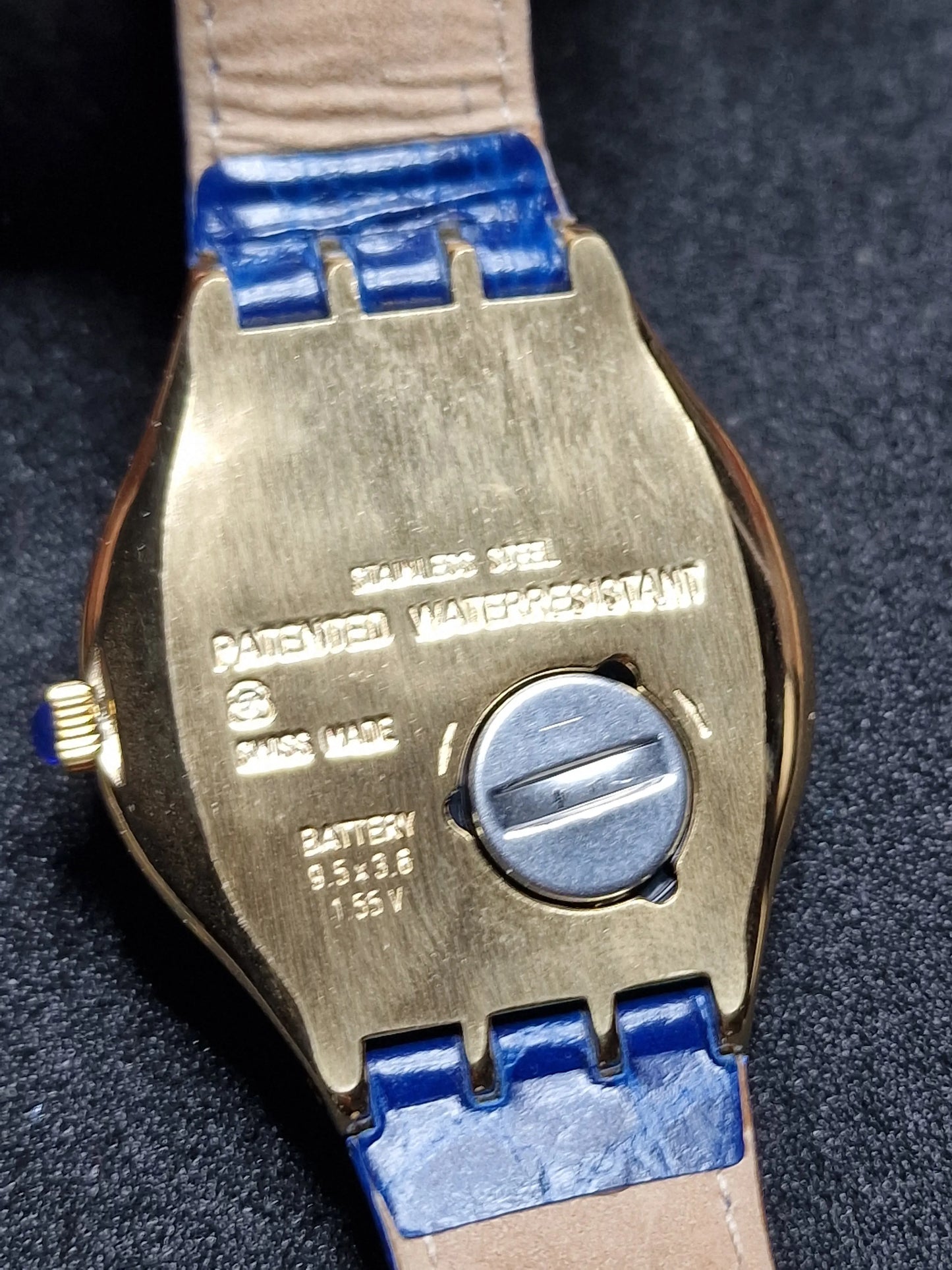 🌙 Swatch Irony Medium YGG400 "Handsome Prince" – Moon Date – 1993