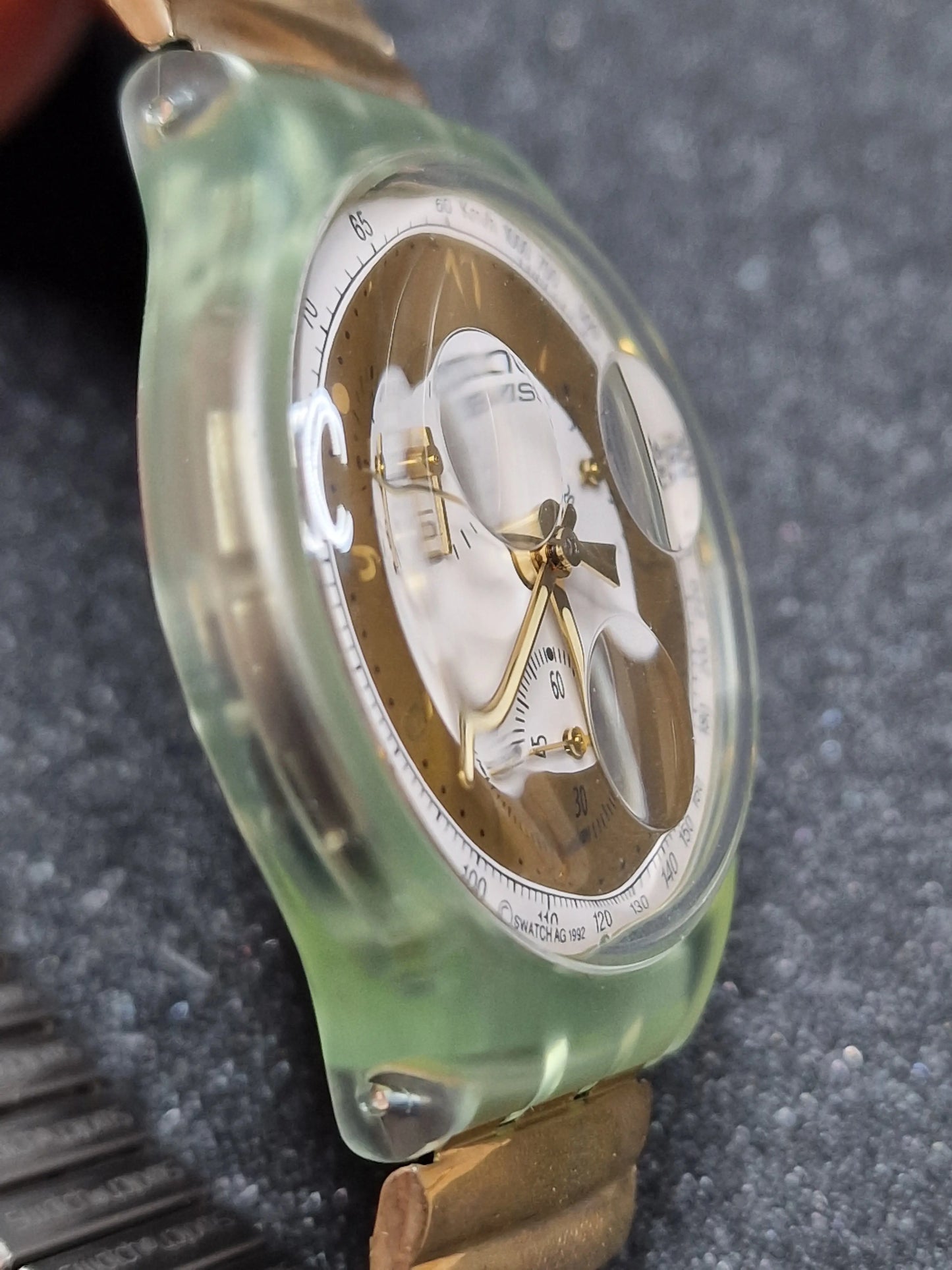 🌍✨ Swatch Chrono Flex SCG100 “Golden Globe” (1992) – Rare Vintage Chronograph