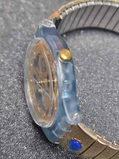 🕒 Swatch Flex GN123 “Gold Smile” (1992) – Rare Vintage Skeleton Watch