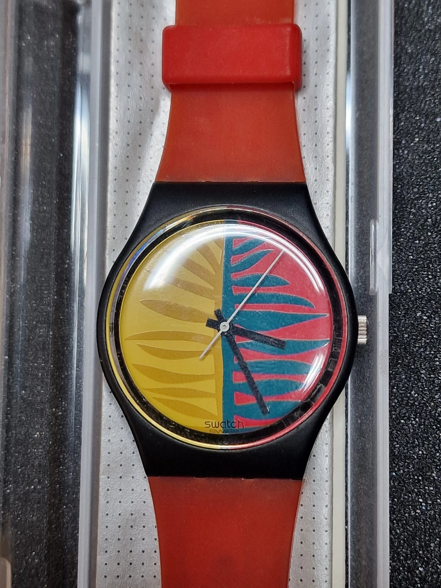🌴 Swatch GB113 “Waipitu” (1987) – Tropical 80s Icon 🌈